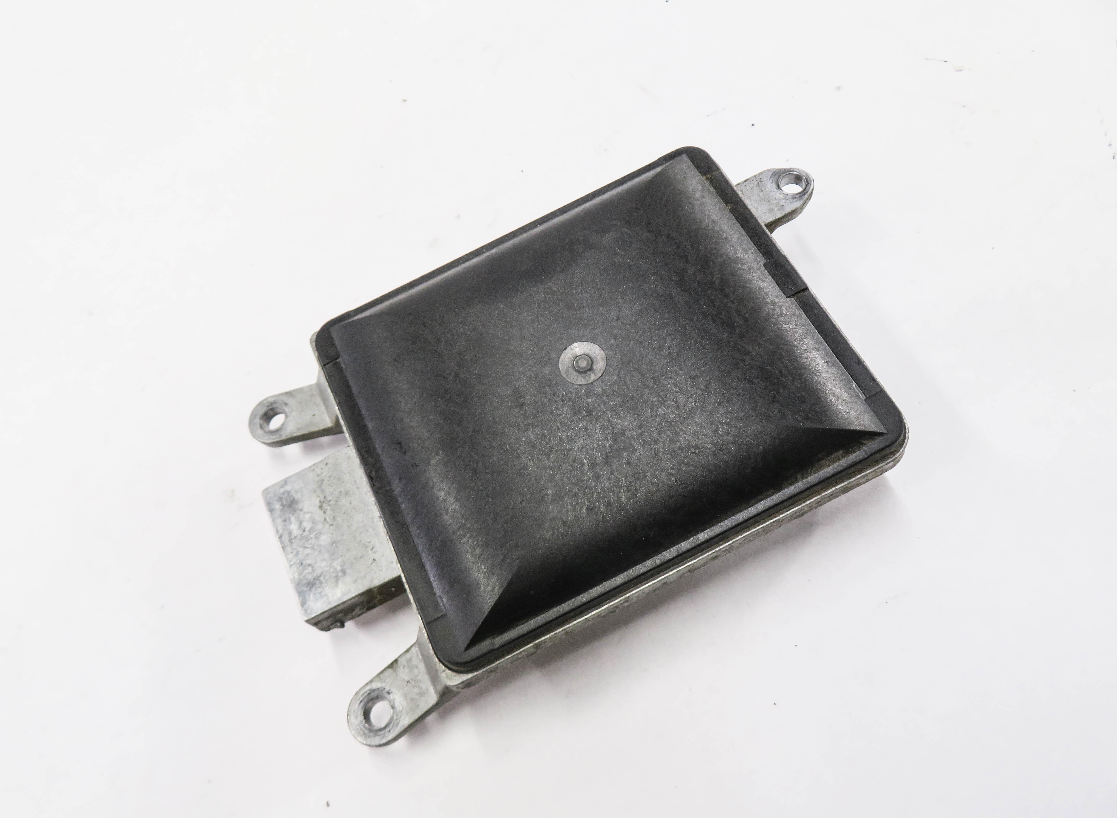 2011-2016 PORSCHE CAYENNE (958) RIGHT PASSENGER REAR BLIND SPOT RADAR MODULE — exact item pictured