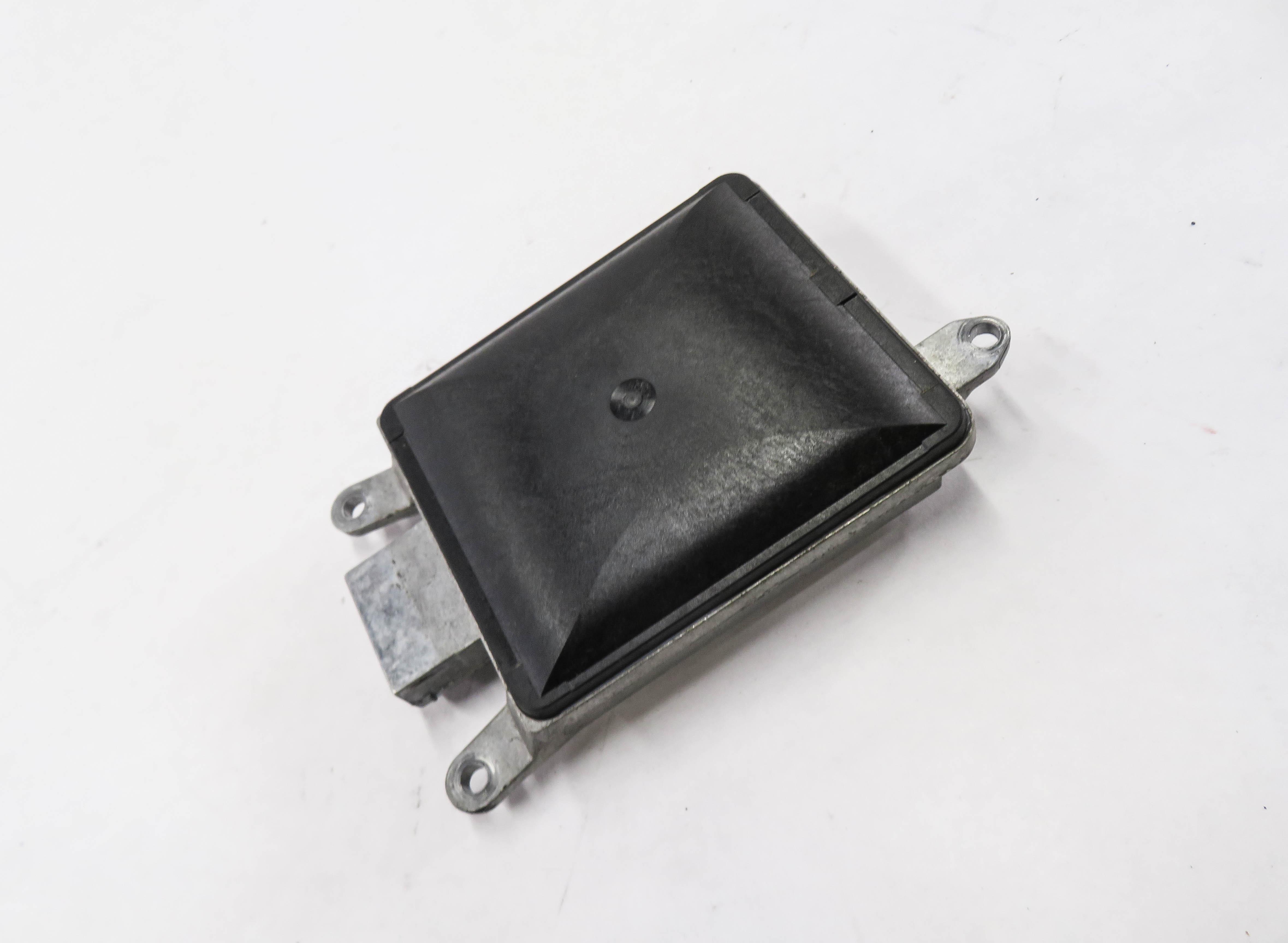 2011-2016 PORSCHE CAYENNE (958) LEFT DRIVER REAR BLIND SPOT RADAR MODULE — exact item pictured