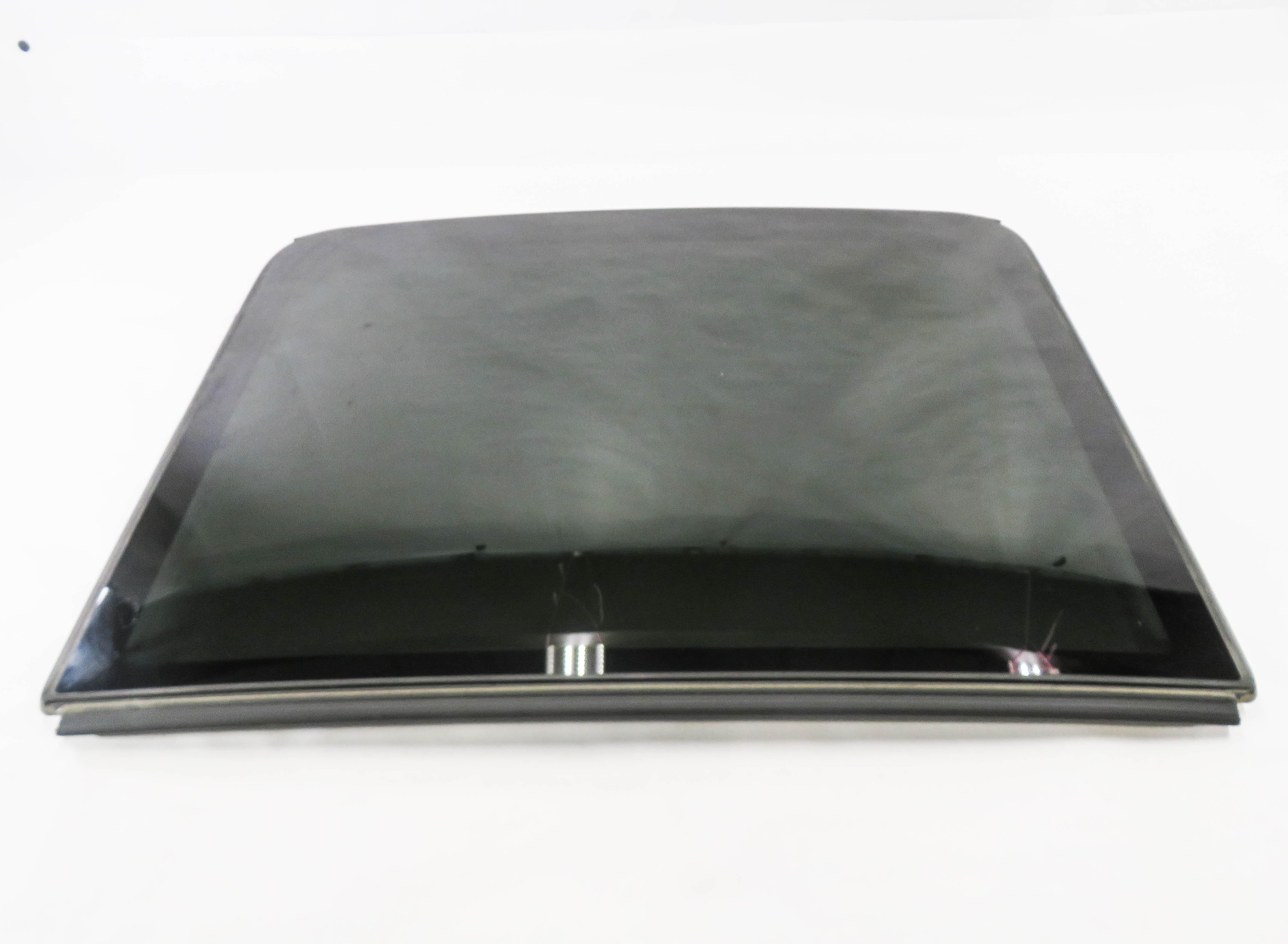2011-2018 PORSCHE CAYENNE (958) PANORAMIC SUNROOF GLASS WINDOW (REAR) — exact item pictured