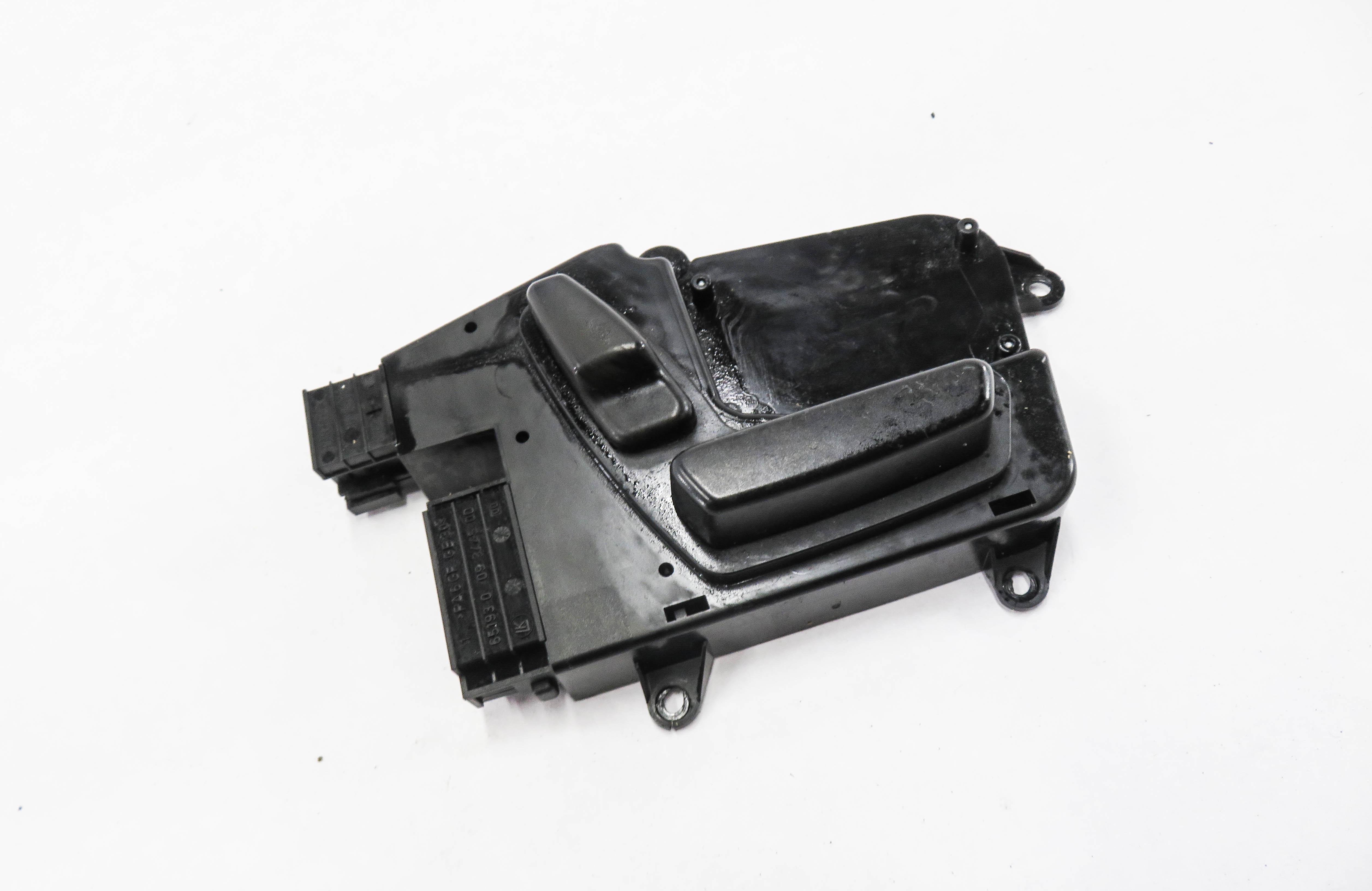 2006 MERCEDES ML350 (W164) FRONT RIGHT PASSENGER SEAT POSITION ADJUST SWITCH — exact item pictured