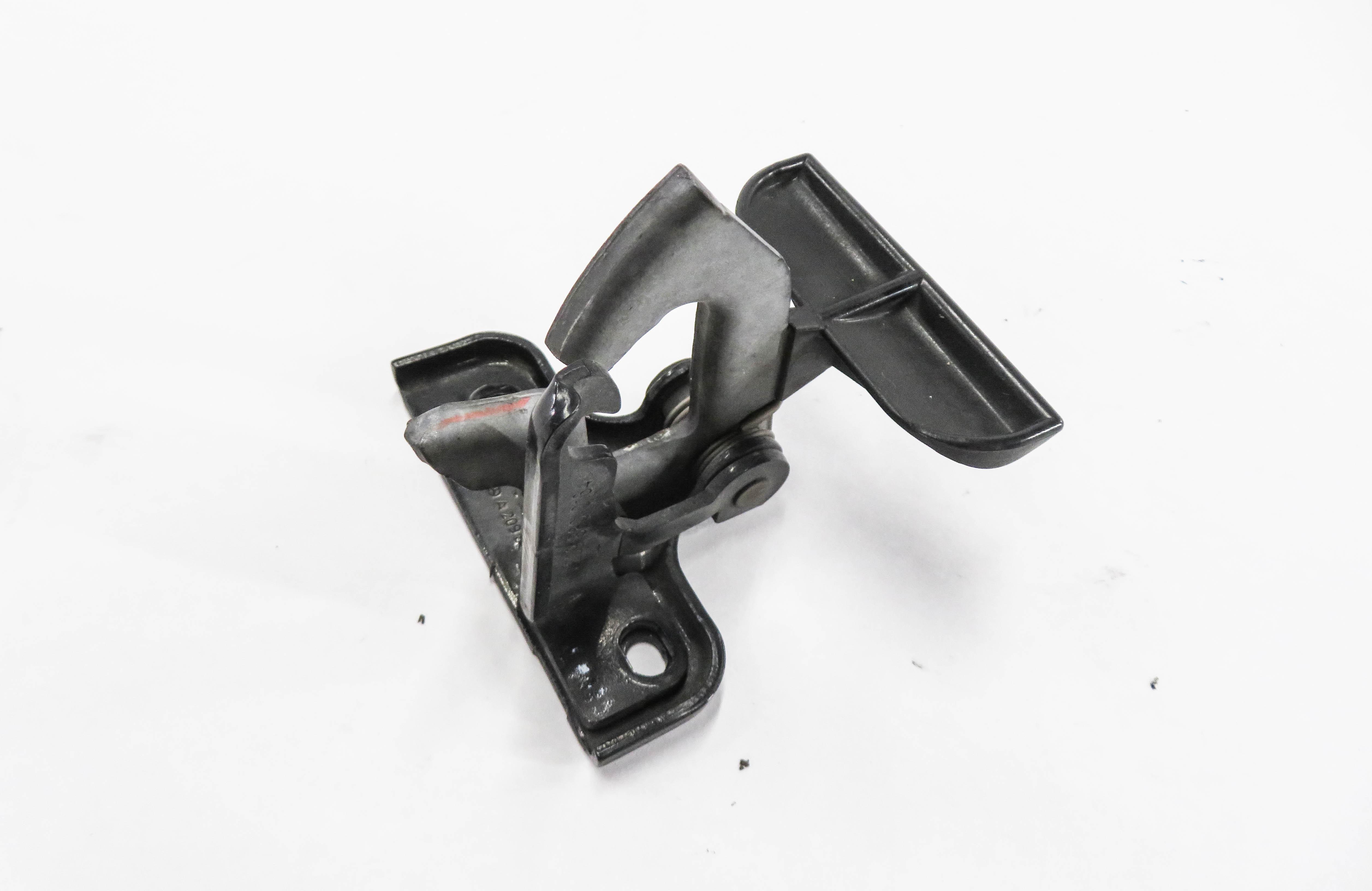 2006 MERCEDES BENZ ML350 (W164) FRONT HOOD SAFETY LATCH CATCH HOOK RELEASE LEVER — exact item pictured