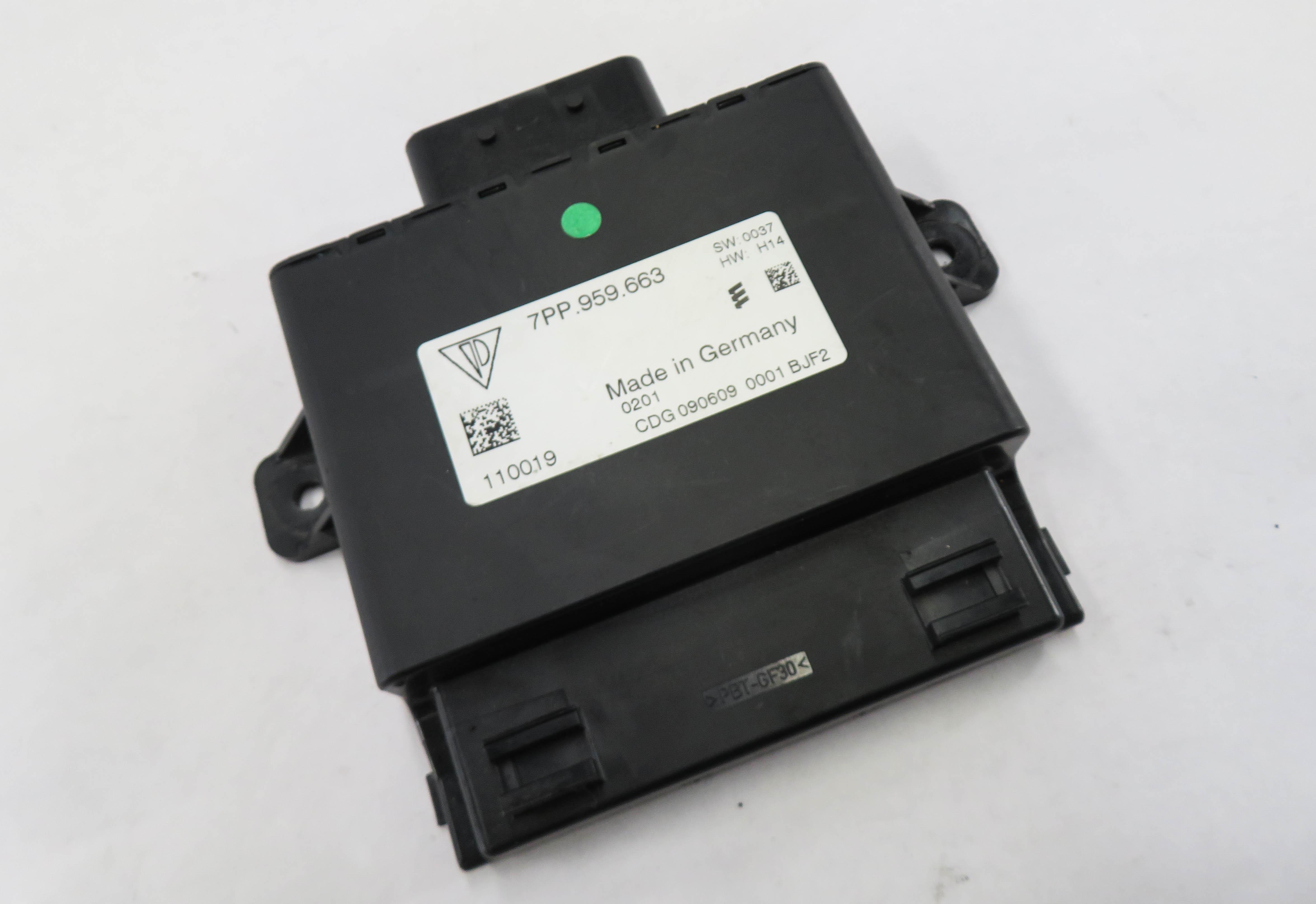 2010 PORSCHE PANAMERA (970 G1) VOLTAGE CONVERTER CONTROL MODULE — exact item pictured