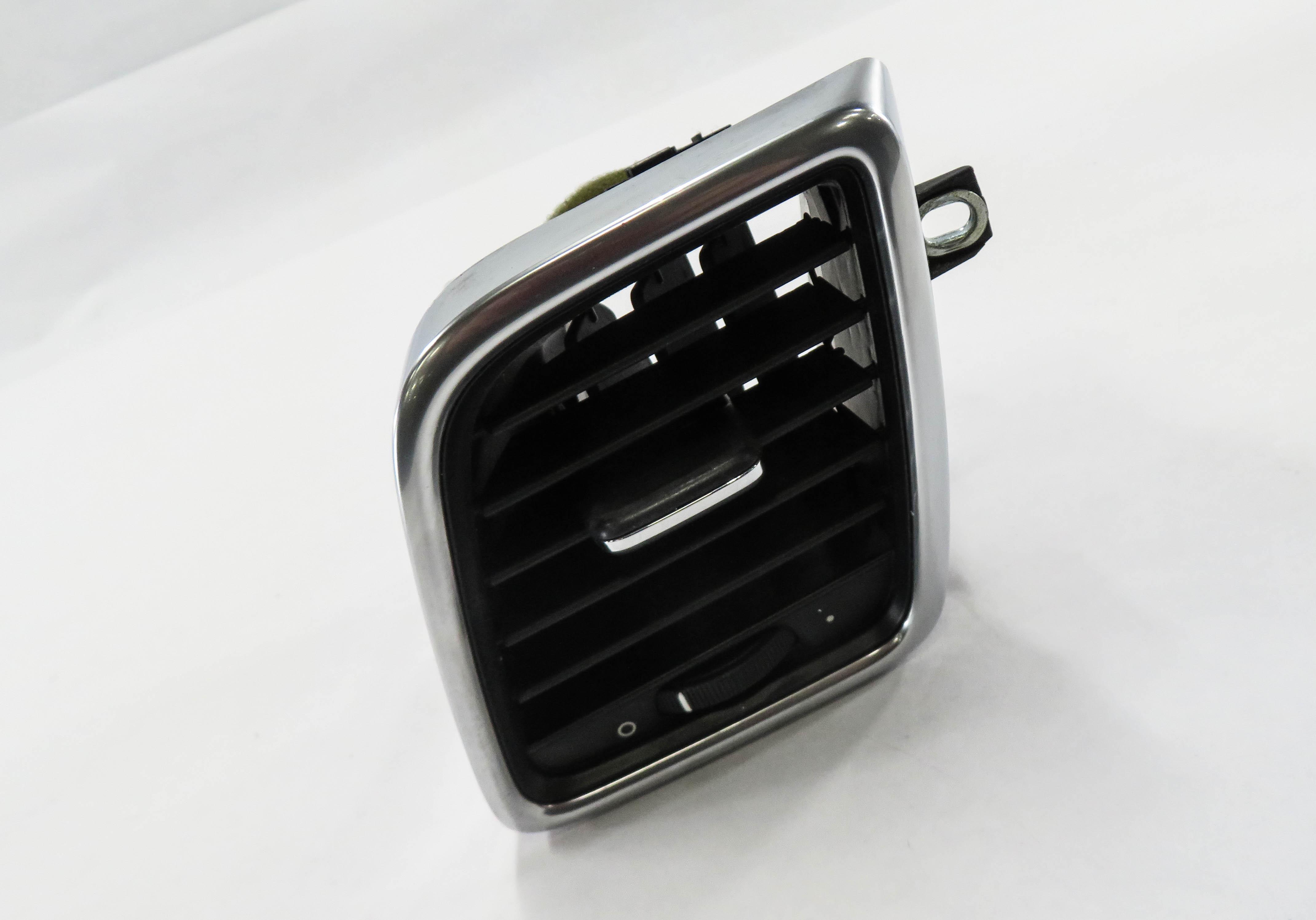 2010 PORSCHE PANAMERA (970) RIGHT FRONT PASSENGER HEATER AIR VENT (OUTER DASH) — exact item pictured