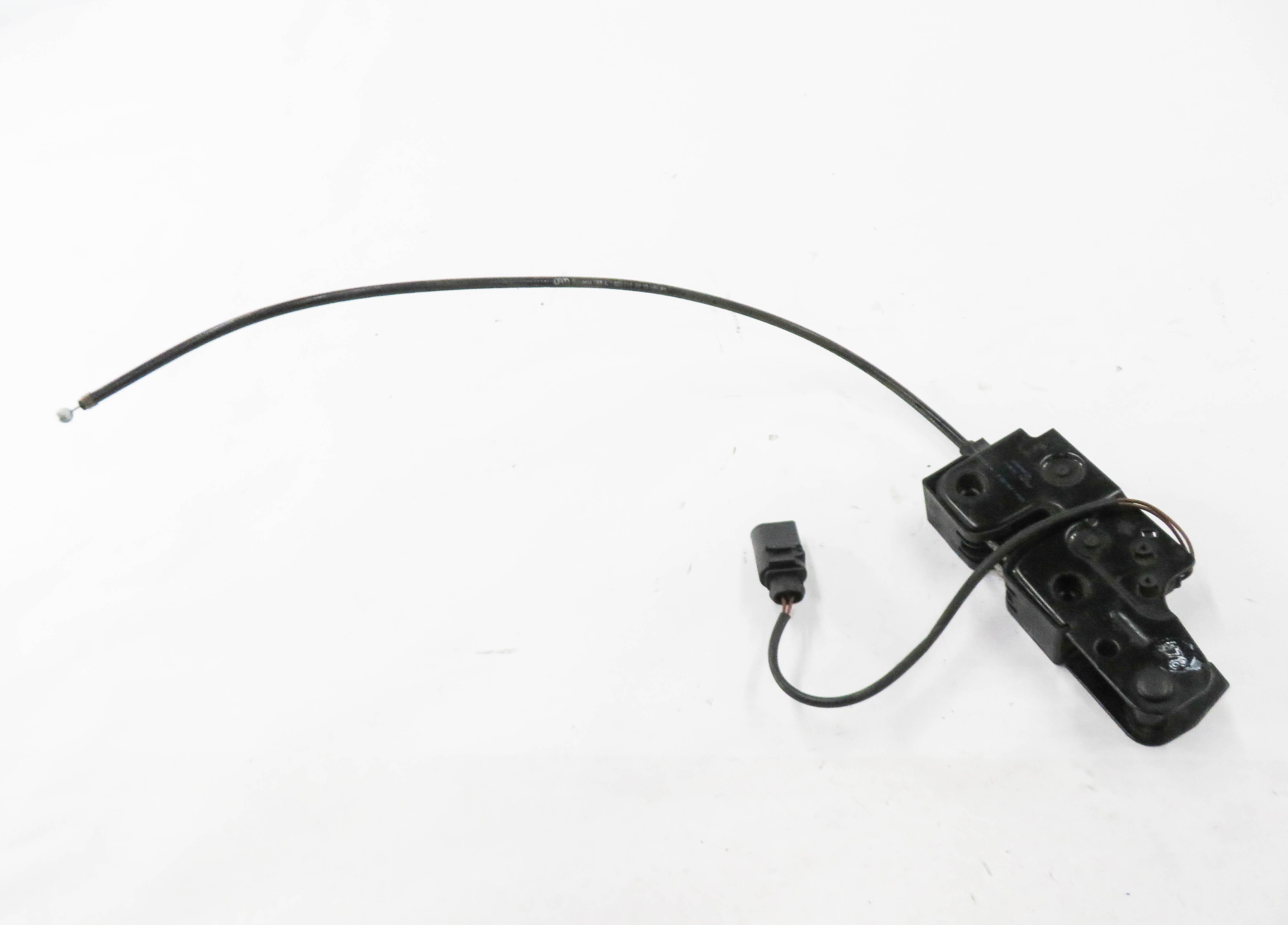 2011 AUDI Q7 (4L) FRONT LOWER HOOD LOCK LATCH STRIKER PLATE w/ CABLE — exact item pictured