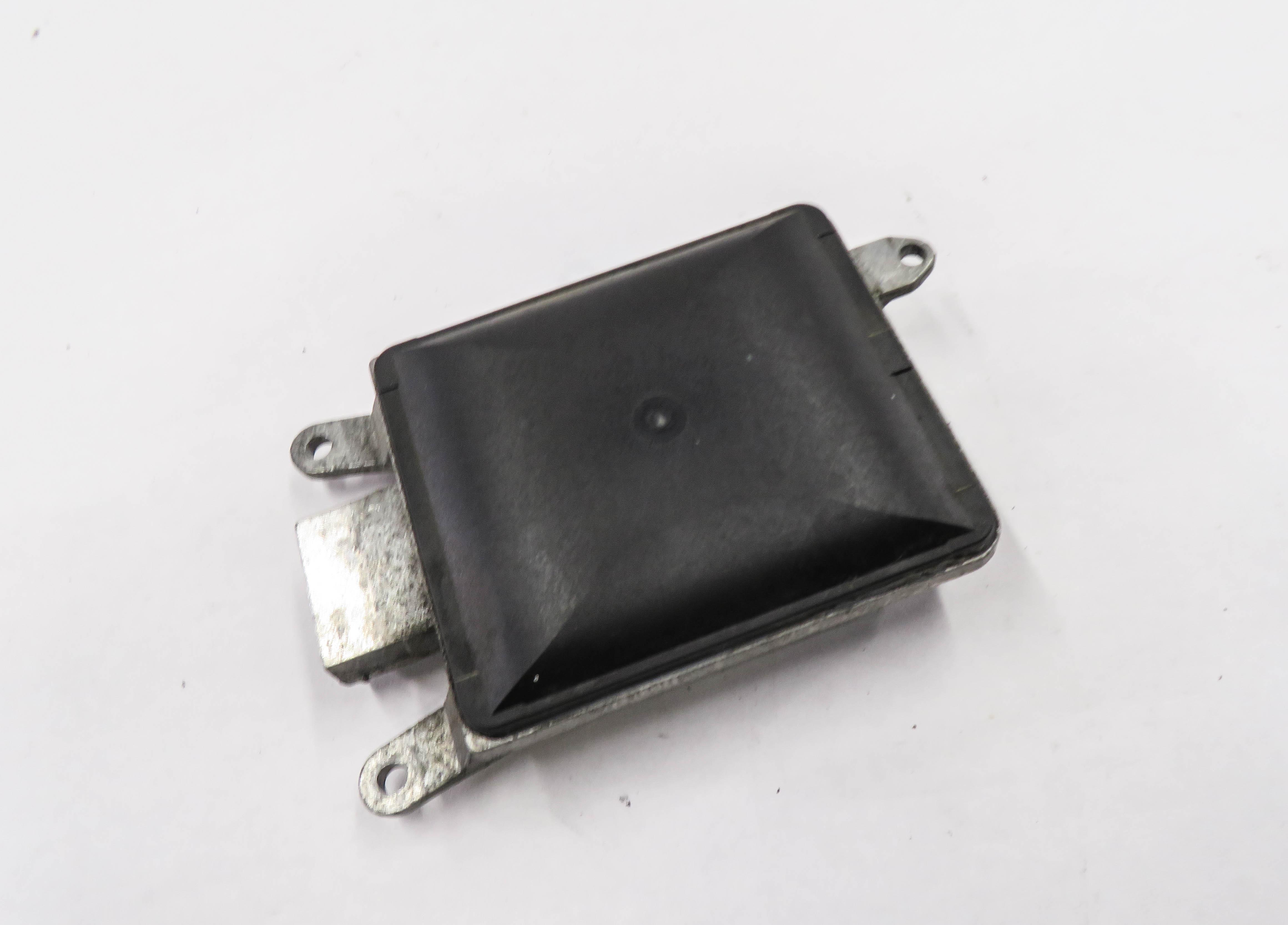07-12 AUDI A8 S8 Q7 D3 4L LEFT REAR LANE DEPARTURE BLIND SPOT ALERT SLAVE MODULE — exact item pictured
