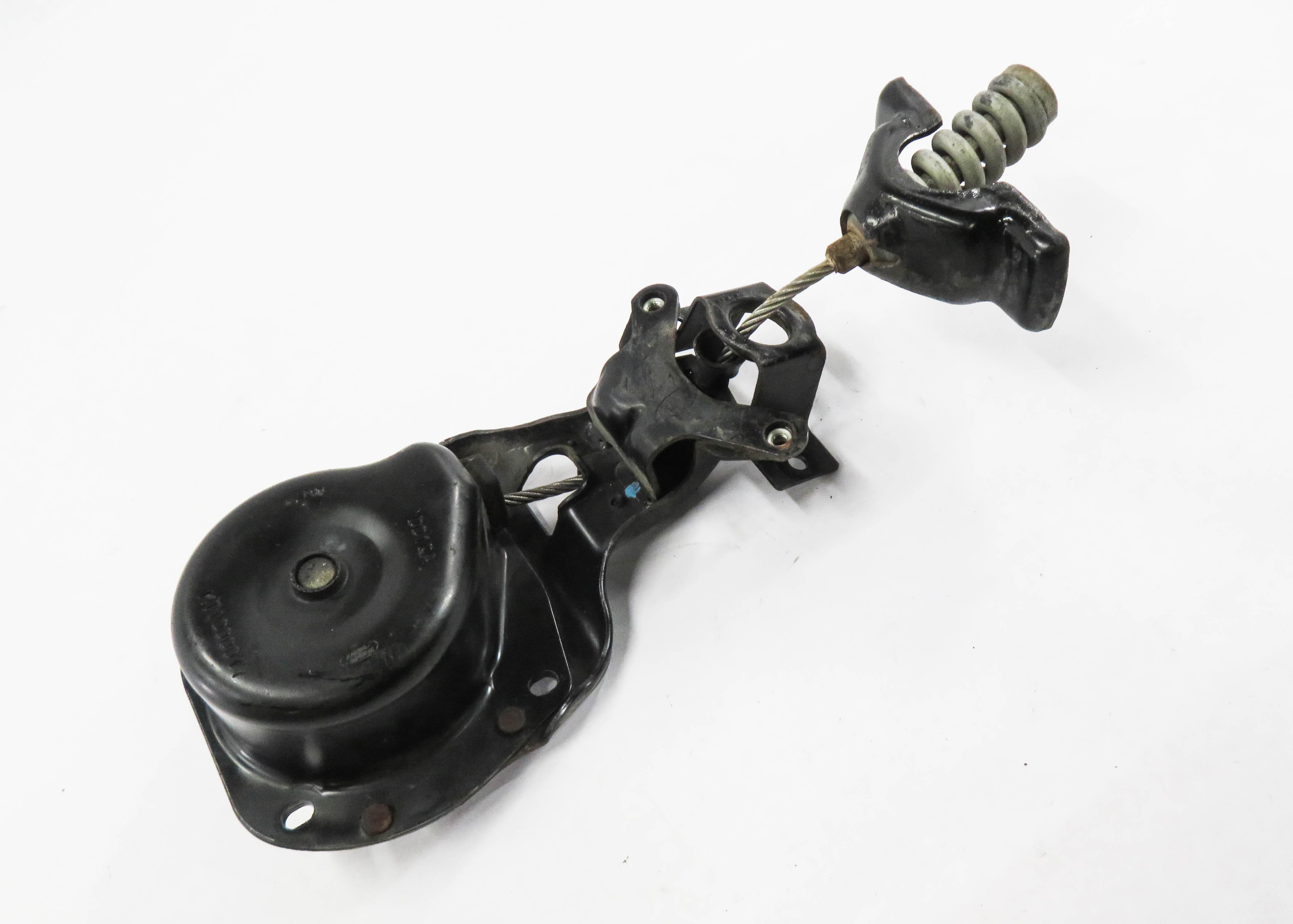 2006 RANGE ROVER SPORT (L320) EMERGENCY SPARE TIRE CARRIER WINCH HOLDER — exact item pictured