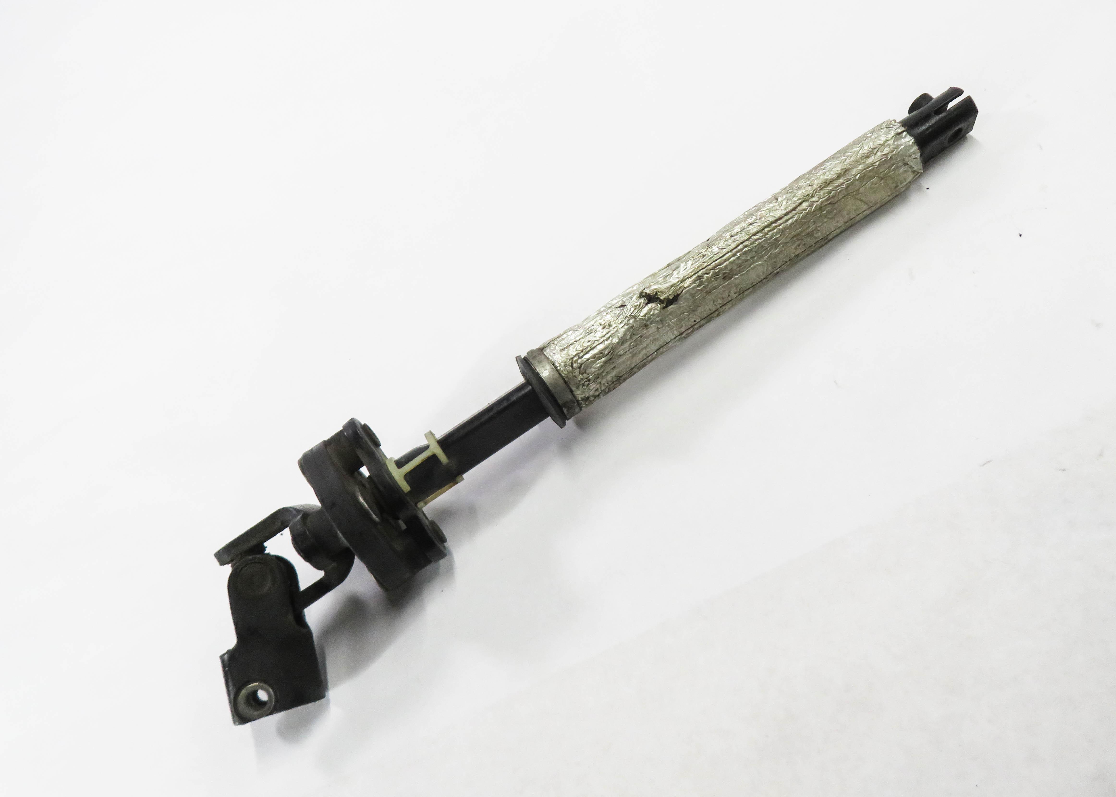 2006 RANGE ROVER SPORT (L320) STEERING COLUMN SHAFT U-JOINT COUPLER LINKAGE — exact item pictured