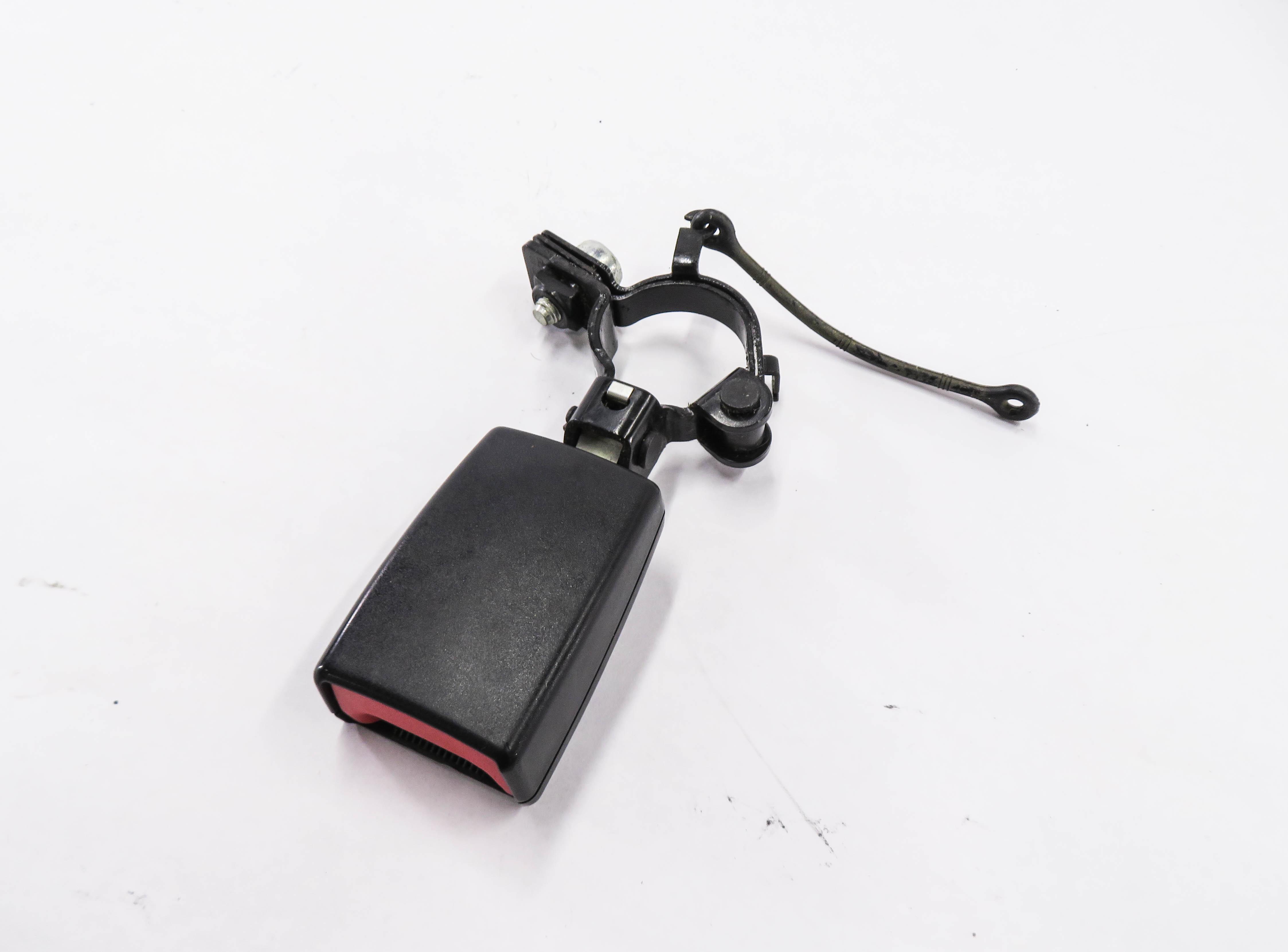 2010 RANGE ROVER SPORT (L320) REAR 2nd ROW SEAT - LEFT SEATBELT BUCKLE RECEIVER — exact item pictured
