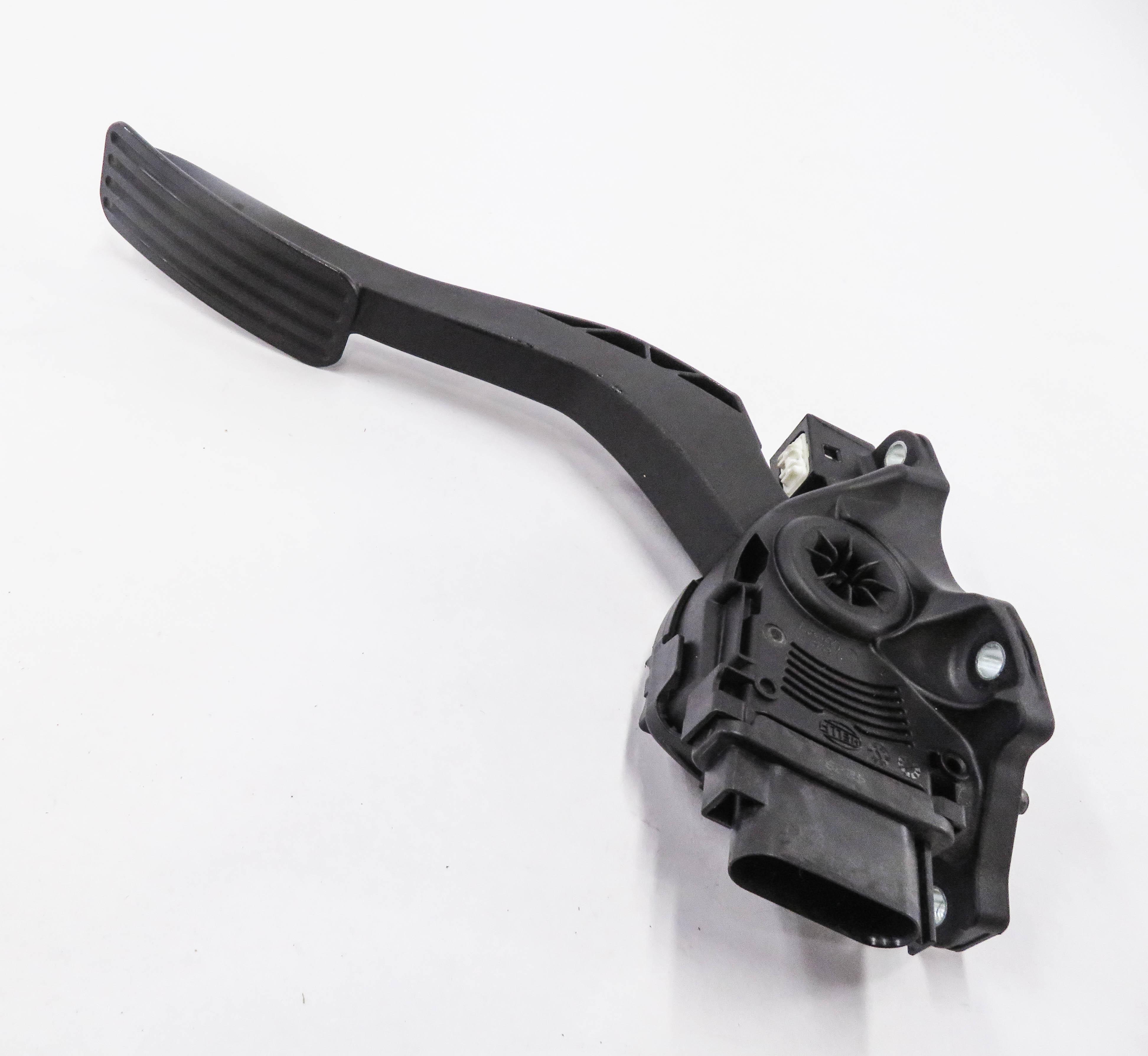 2010 RANGE ROVER SPORT (L320) GAS PEDAL — exact item pictured