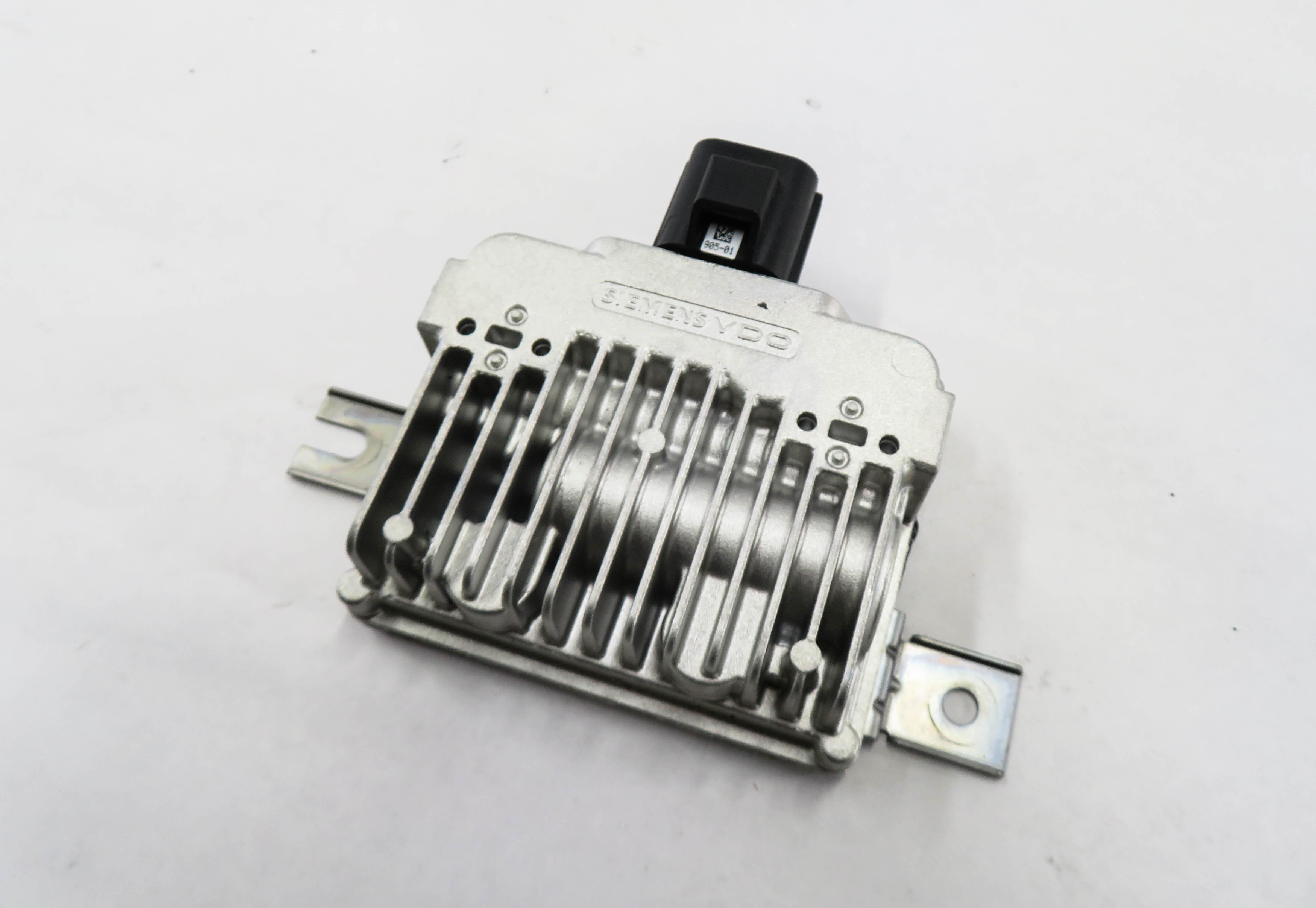 2010-2015 LR2 LR4 EVOQUE RANGE ROVER SPORT (L320 L538) FUEL PUMP CONTROL MODULE — exact item pictured