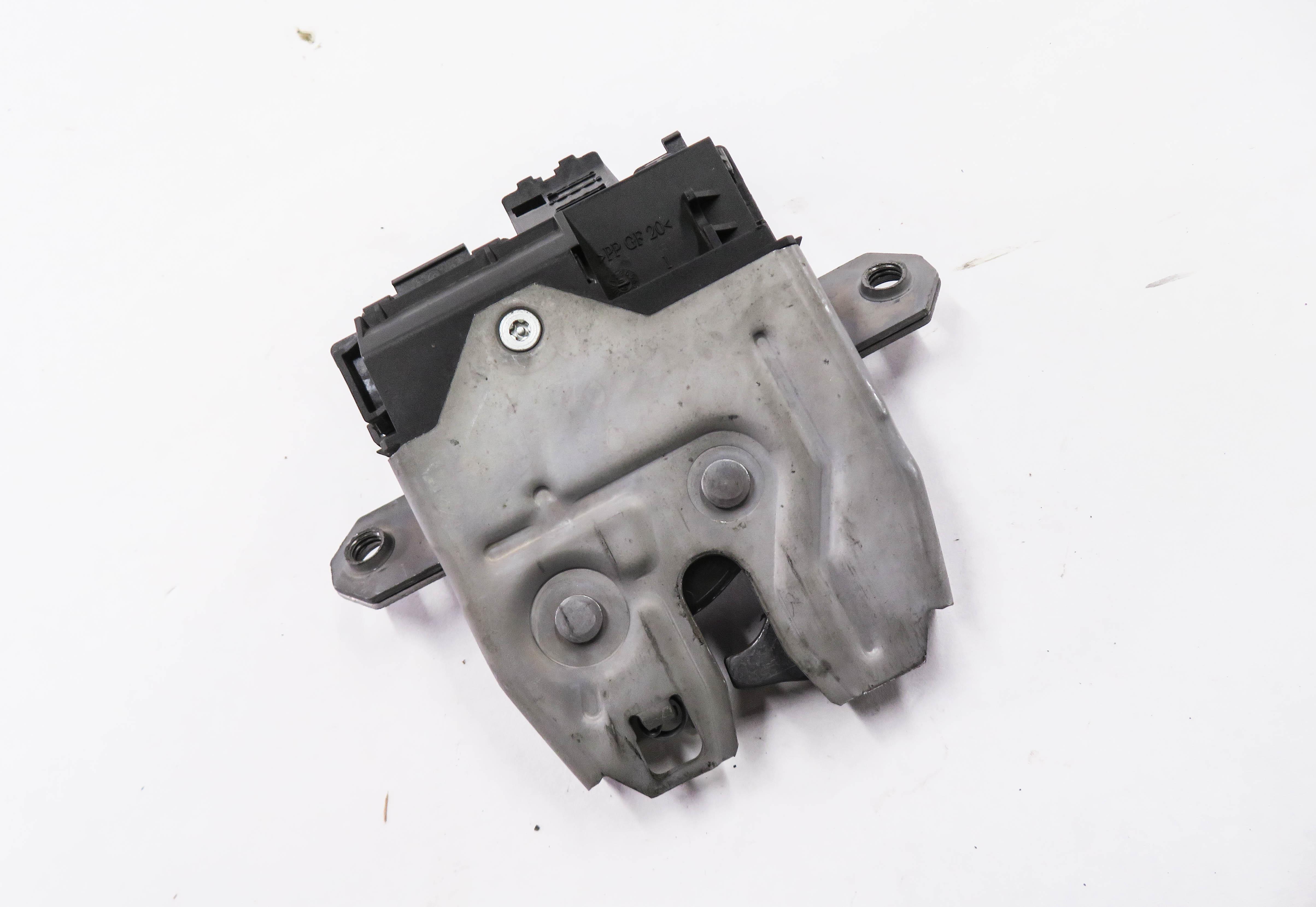 2010 RANGE ROVER SPORT (L320) REAR TRUNK LOWER LOCK LATCH ACTUATOR — exact item pictured