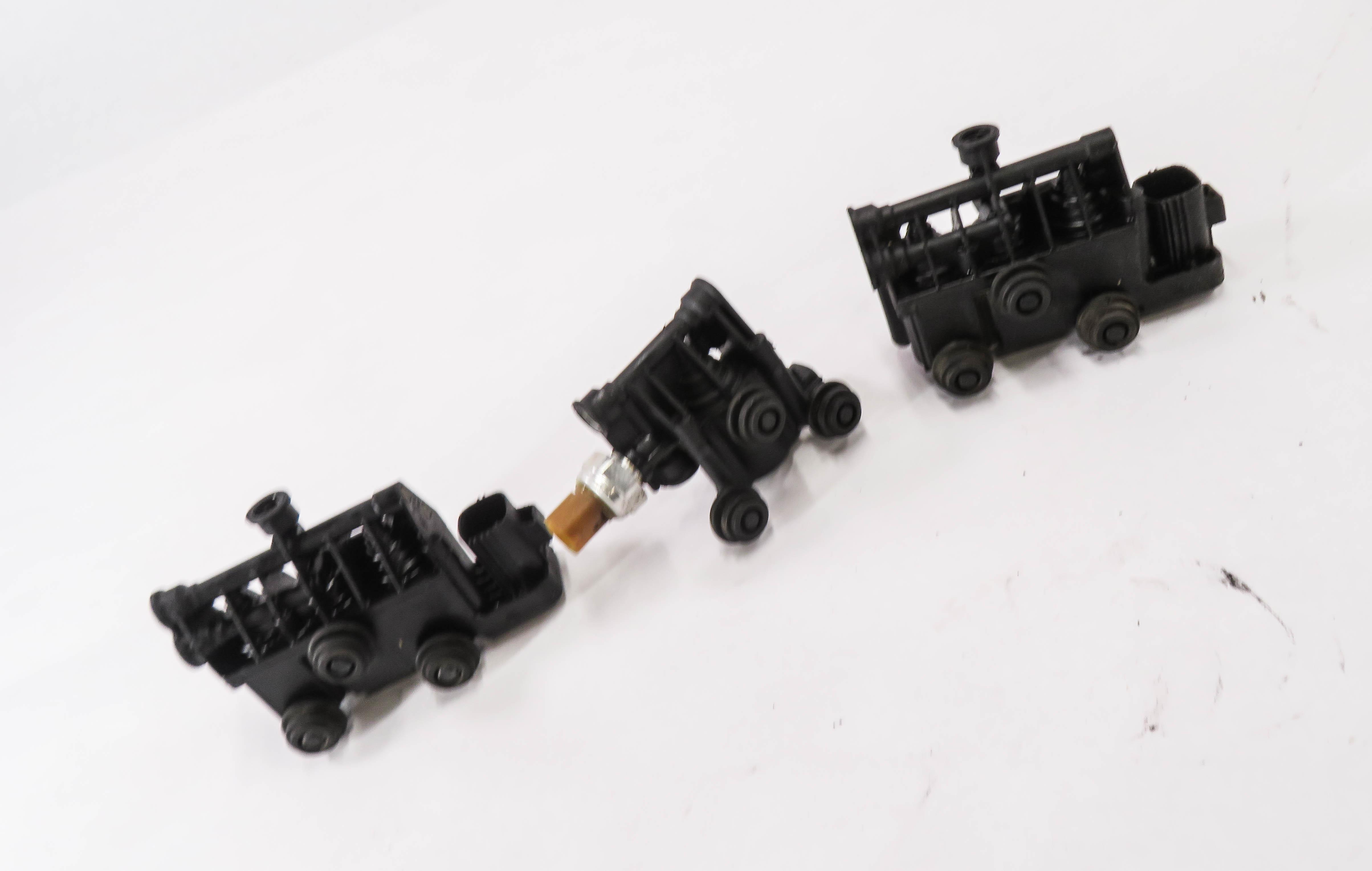 2010 RANGE ROVER SPORT (L320) AIR SUSPENSION VALVE BLOCK SET-3 — exact item pictured