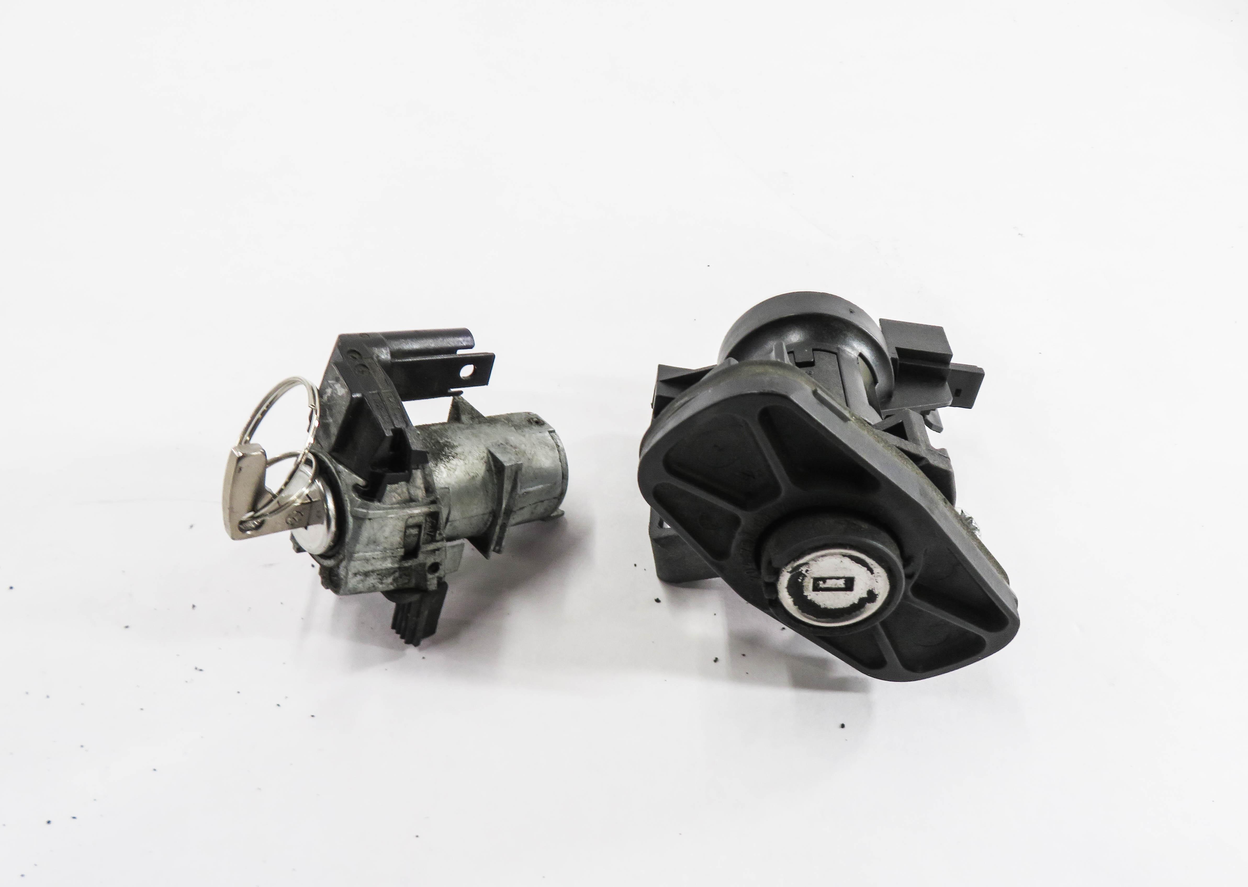 2013 MERCEDES E350 (W212) DRIVER DOOR HANDLE TRUNK LOCK CYLINDER w/ KEY SET — exact item pictured