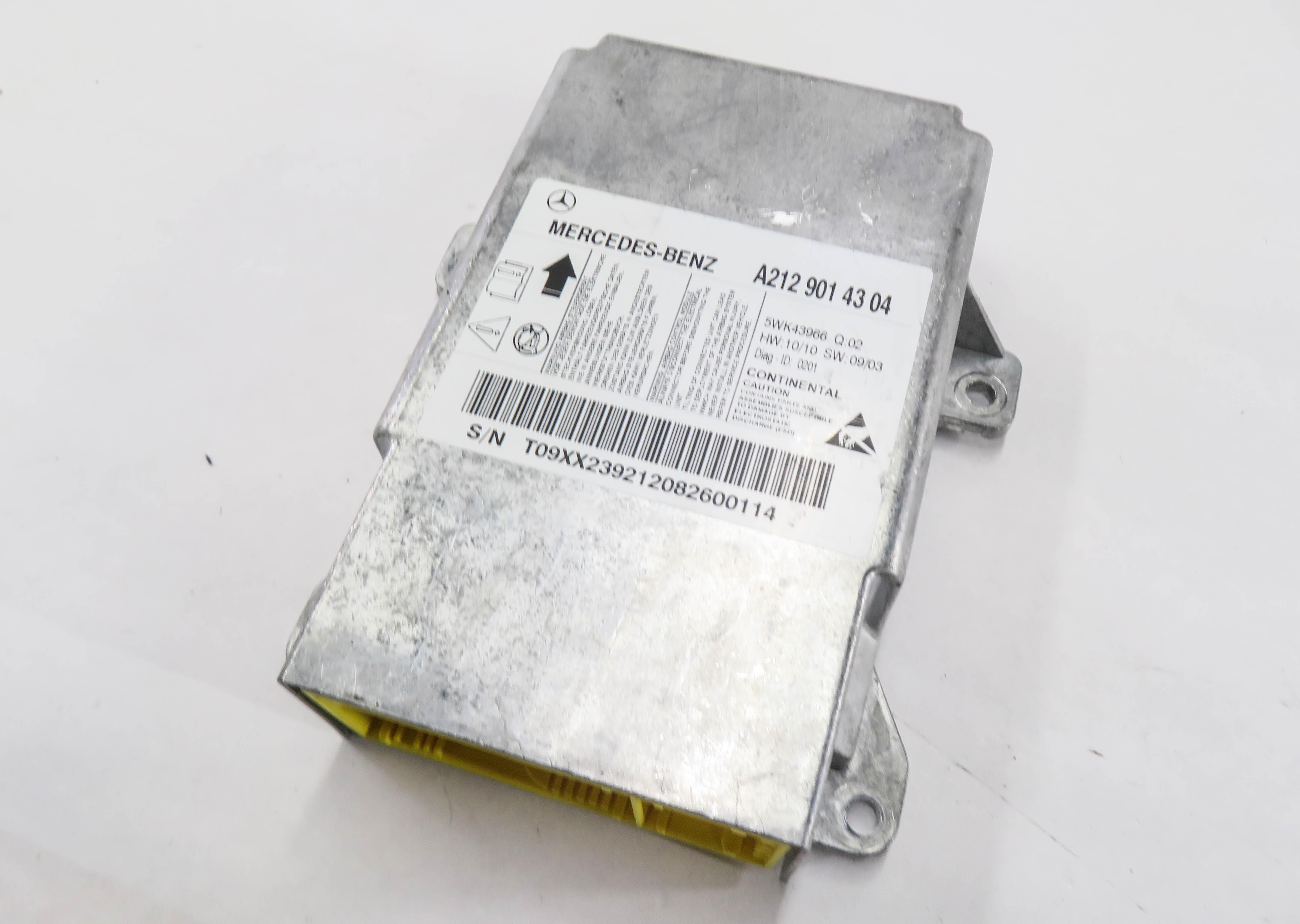 2011-2013 MERCEDES E350 E550 E63 E400 E550 C207 W212 AIRBAG SRS CONTROL MODULE — exact item pictured