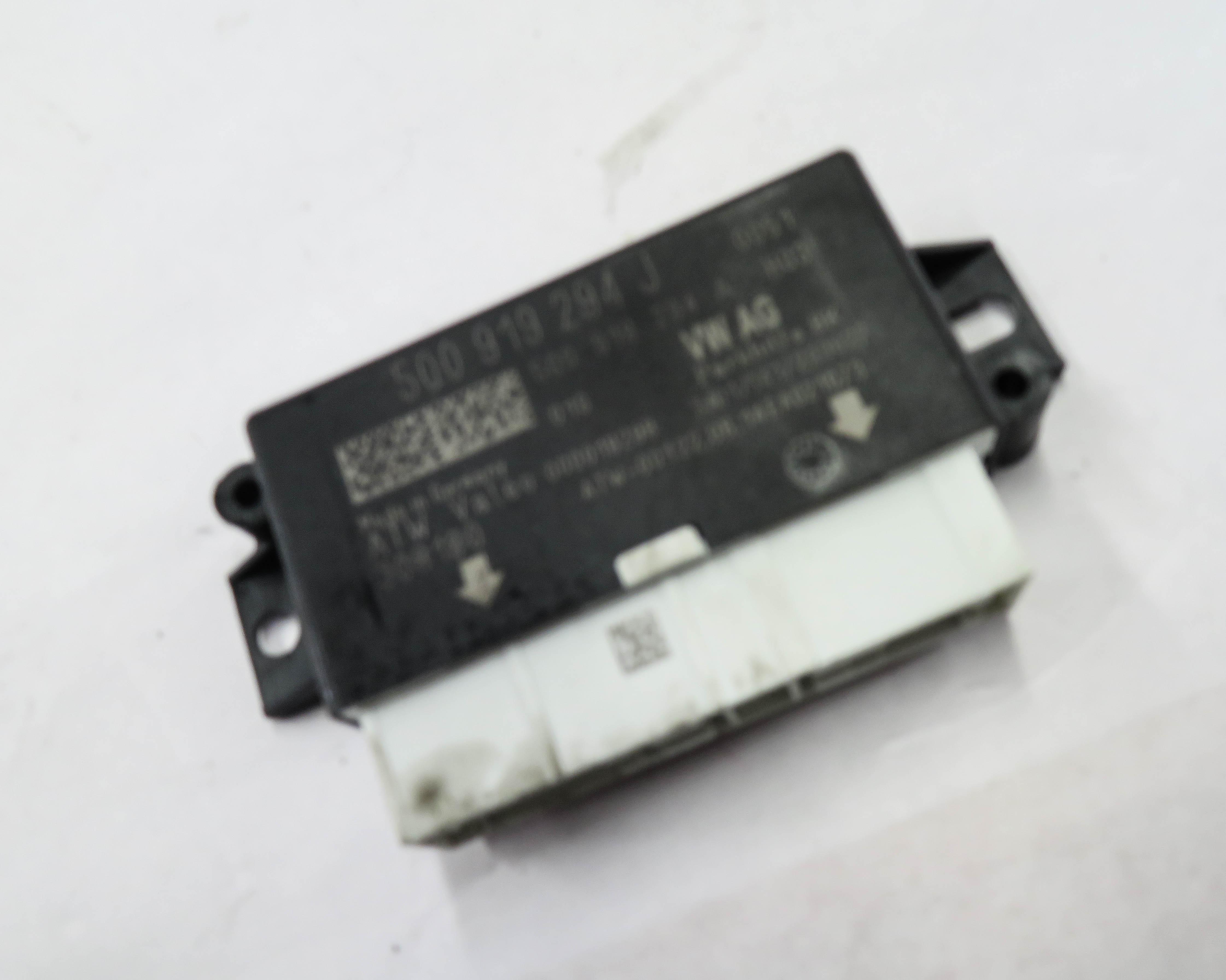 2015-2016 AUDI A3 S3 TT (8V MK3) PDC PARK DISTANCE SENSOR CONTROL MODULE — exact item pictured