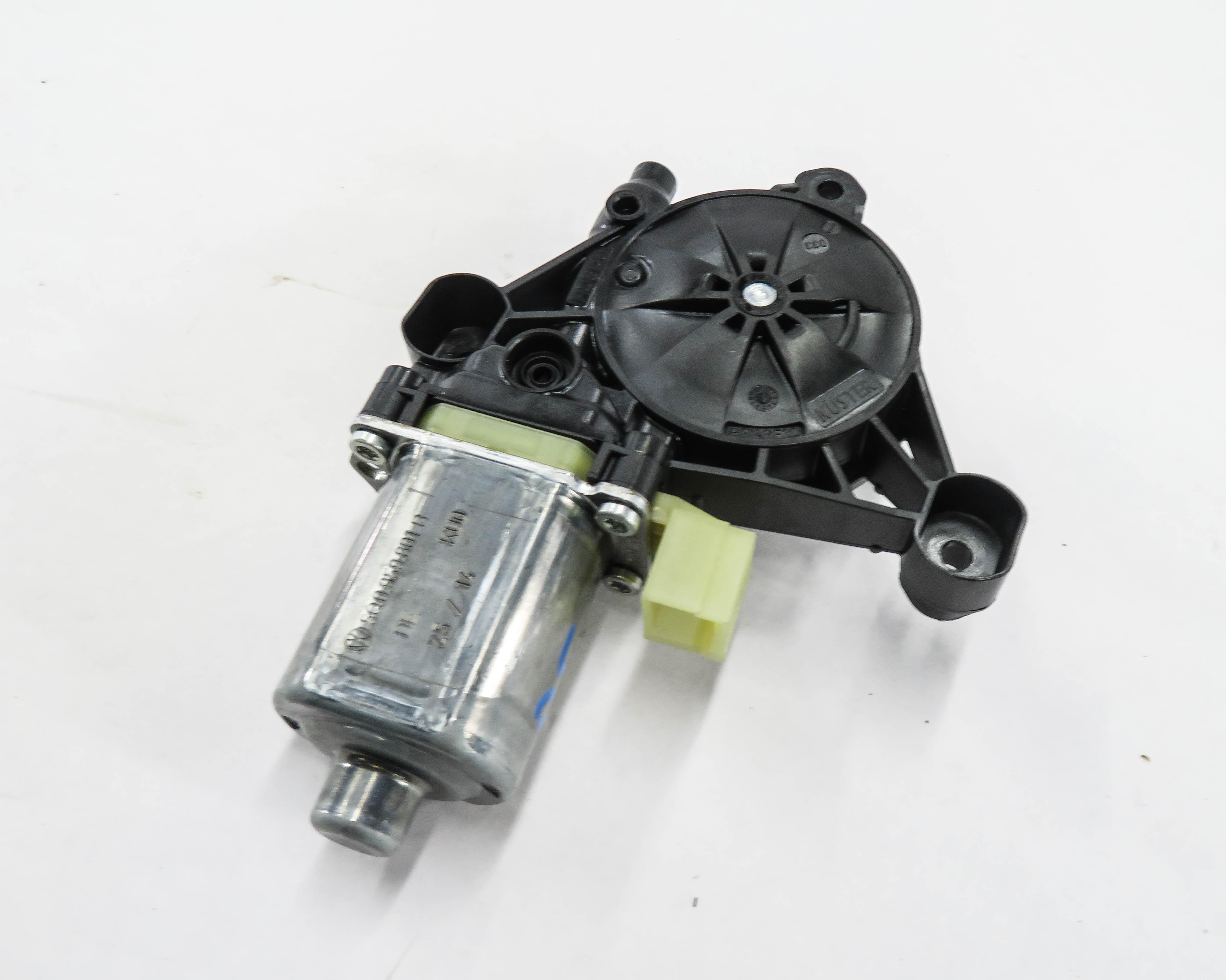 15-18 AUDI A3 S3 RS3 TT (8V MK3) RIGHT FRONT PASSENGER DOOR POWER WINDOW MOTOR — exact item pictured