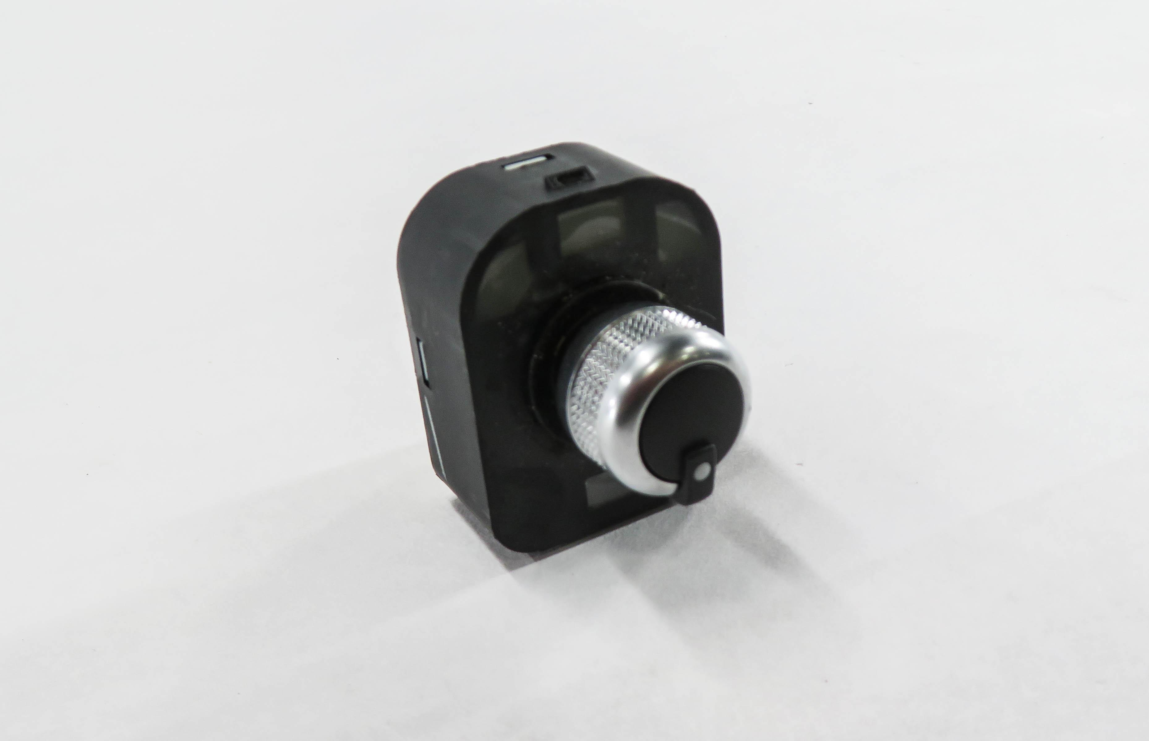 2015 AUDI S3 (8V) LEFT FRONT DRIVER MIRROR ADJUSTMENT SWITCH — exact item pictured