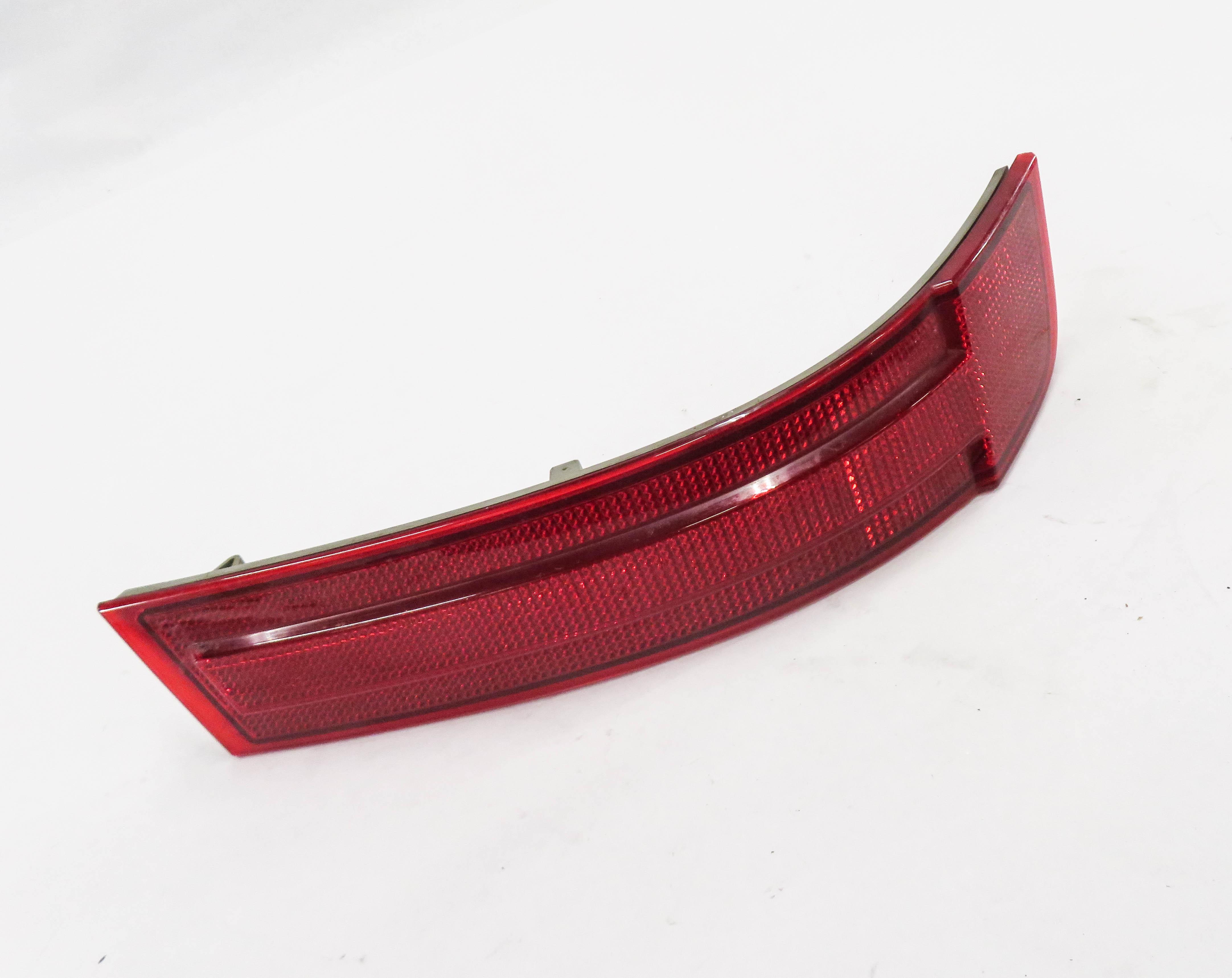 2009 MERCEDES GL320 (X164) RIGHT PASSENGER REAR BUMPER REFLECTOR — exact item pictured