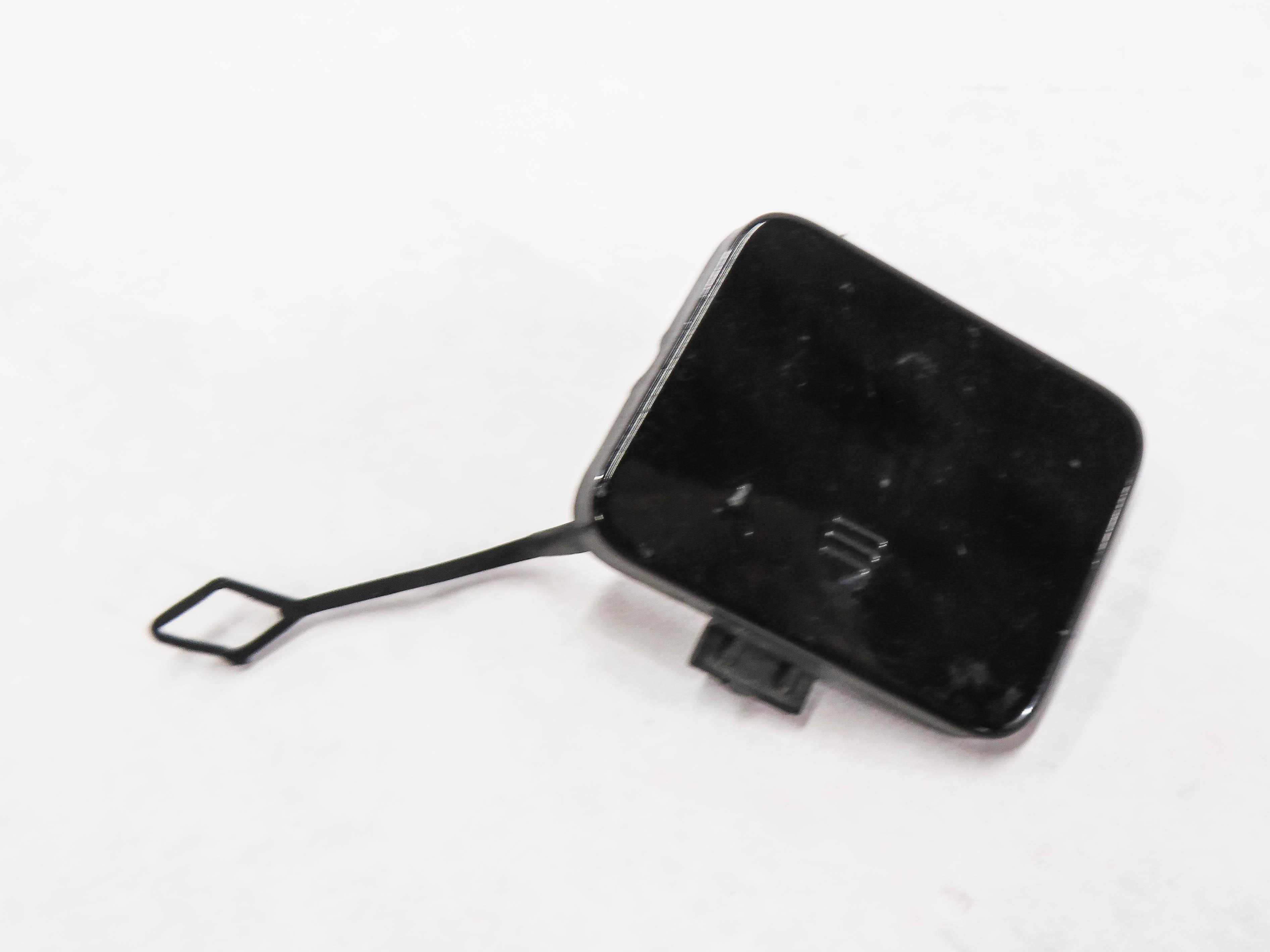 2009 MERCEDES GL320 (X164) FRONT TOW HOOK COVER TRIM (BLACK 040U) — exact item pictured