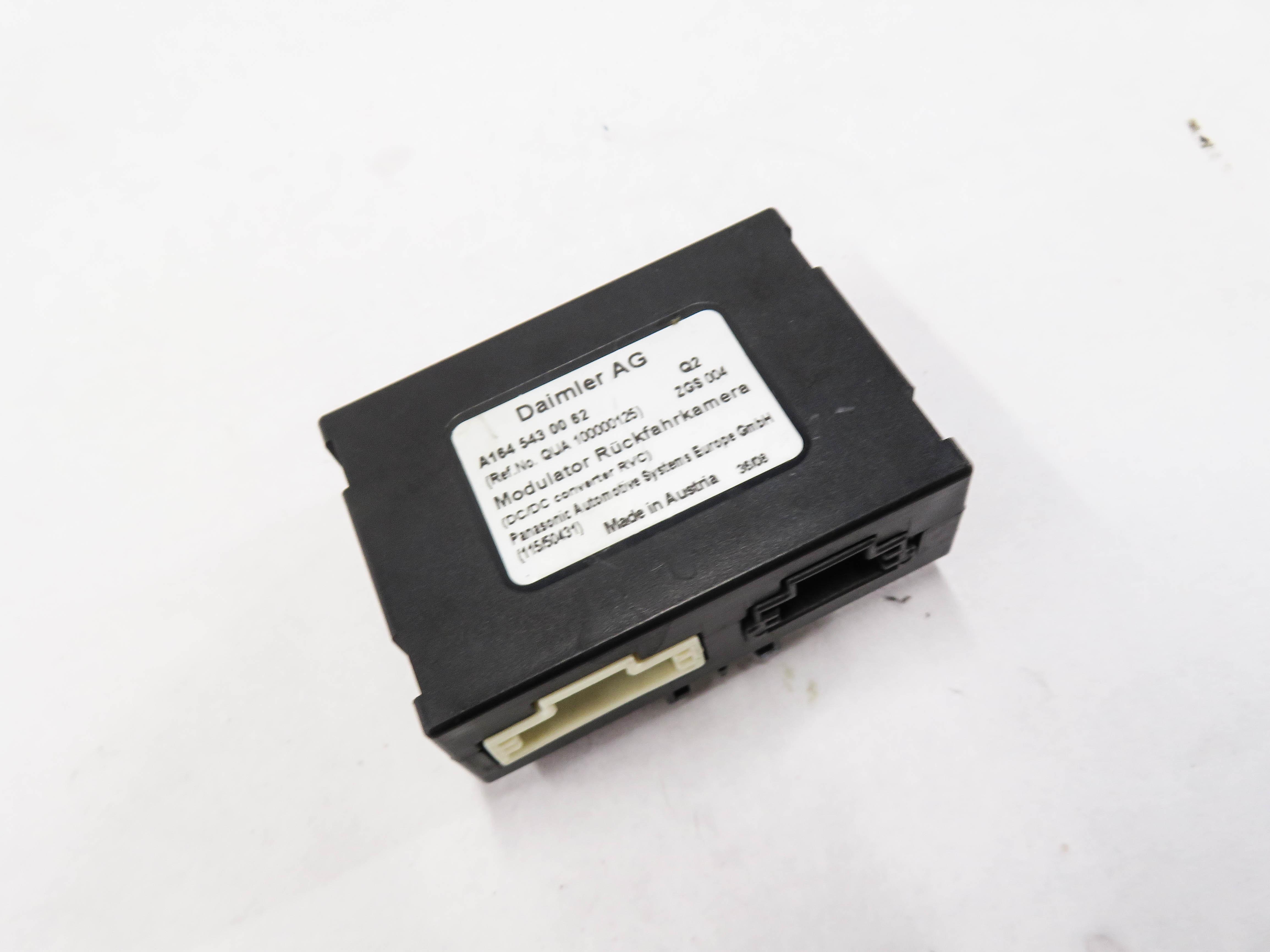 2009 MERCEDES GL320 (X164) REARVIEW CAMERA CONTROL MODULE — exact item pictured