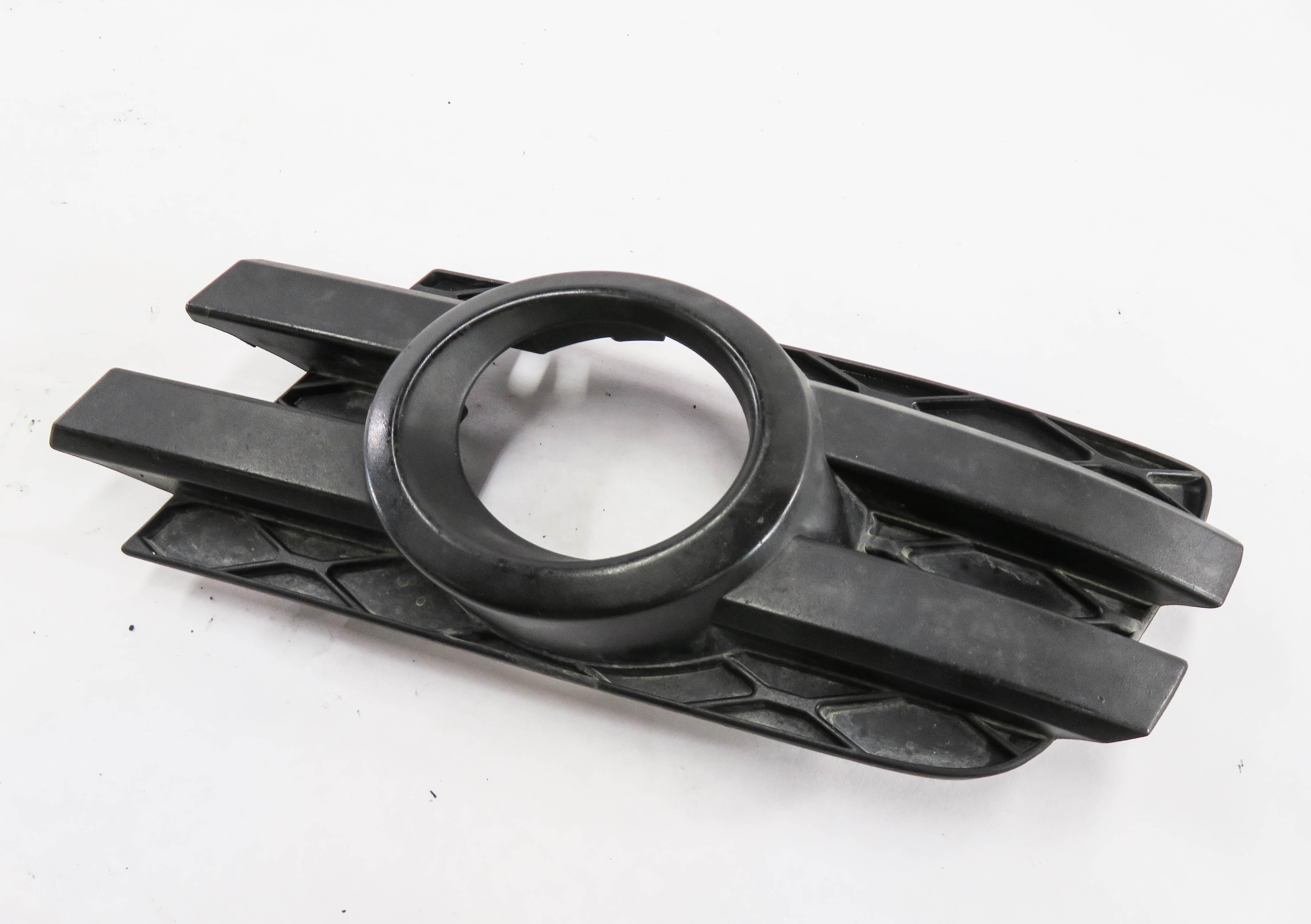 2009 MERCEDES GL320 (X164) LEFT FRONT DRIVER FOGLIGHT GRILLE TRIM — exact item pictured