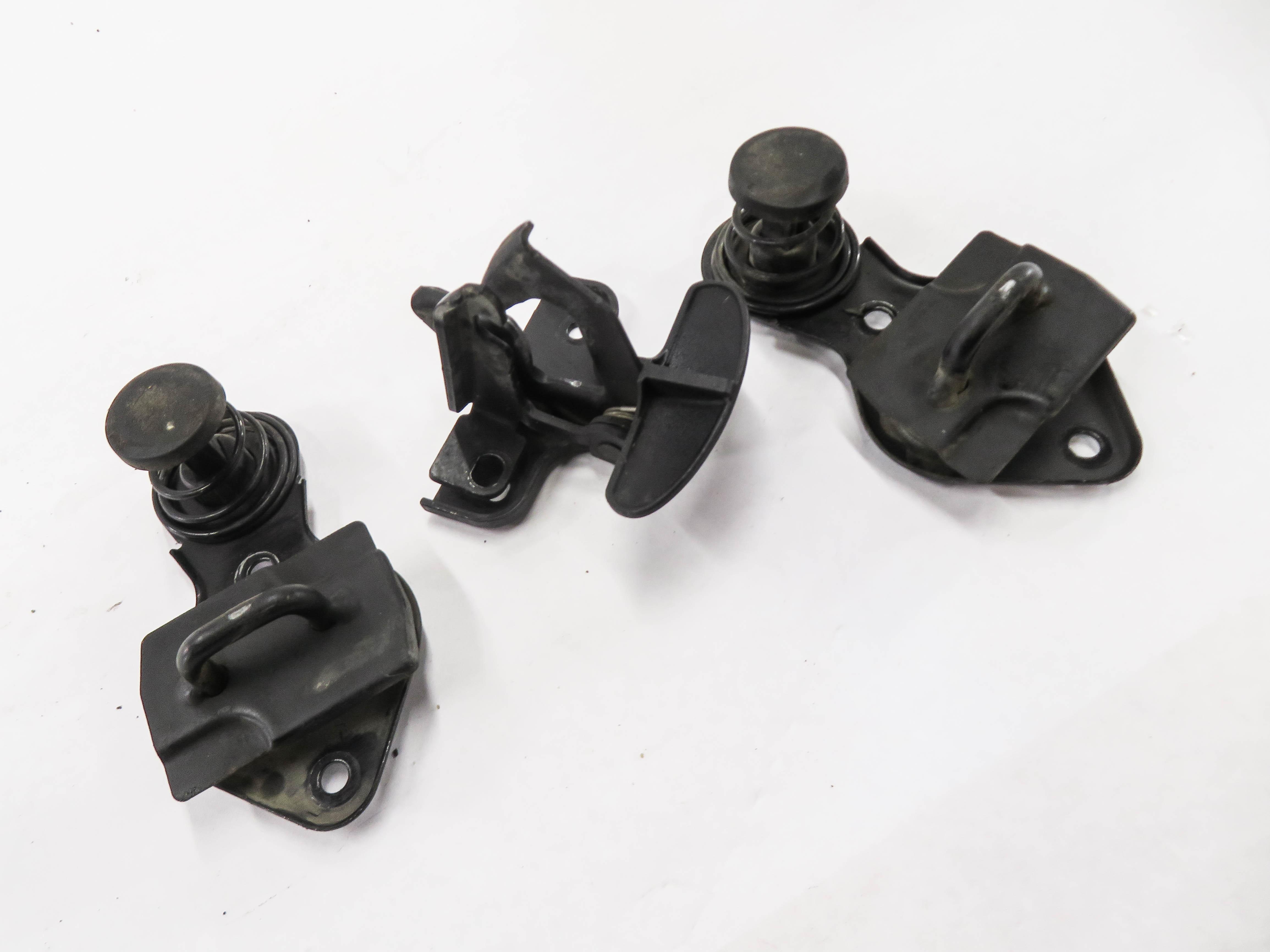 2009 MERCEDES GL320 (X164) FRONT HOOD SAFETY LATCH SPRING SET — exact item pictured