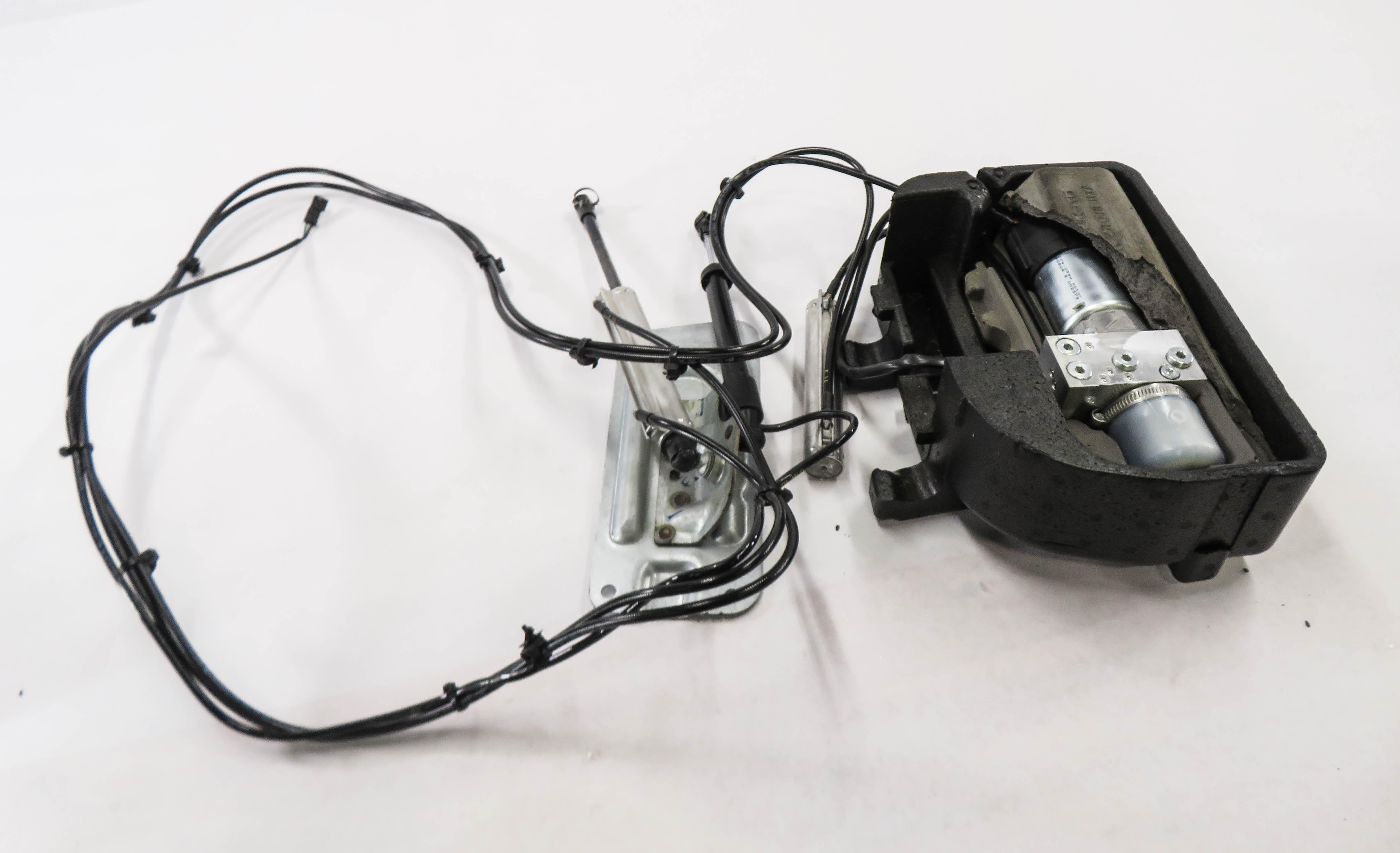 2007-2009 MERCEDES GL320 GL450 GL550 (X164) REAR TRUNK LIFT MOTOR w/ RAM & LINES — exact item pictured