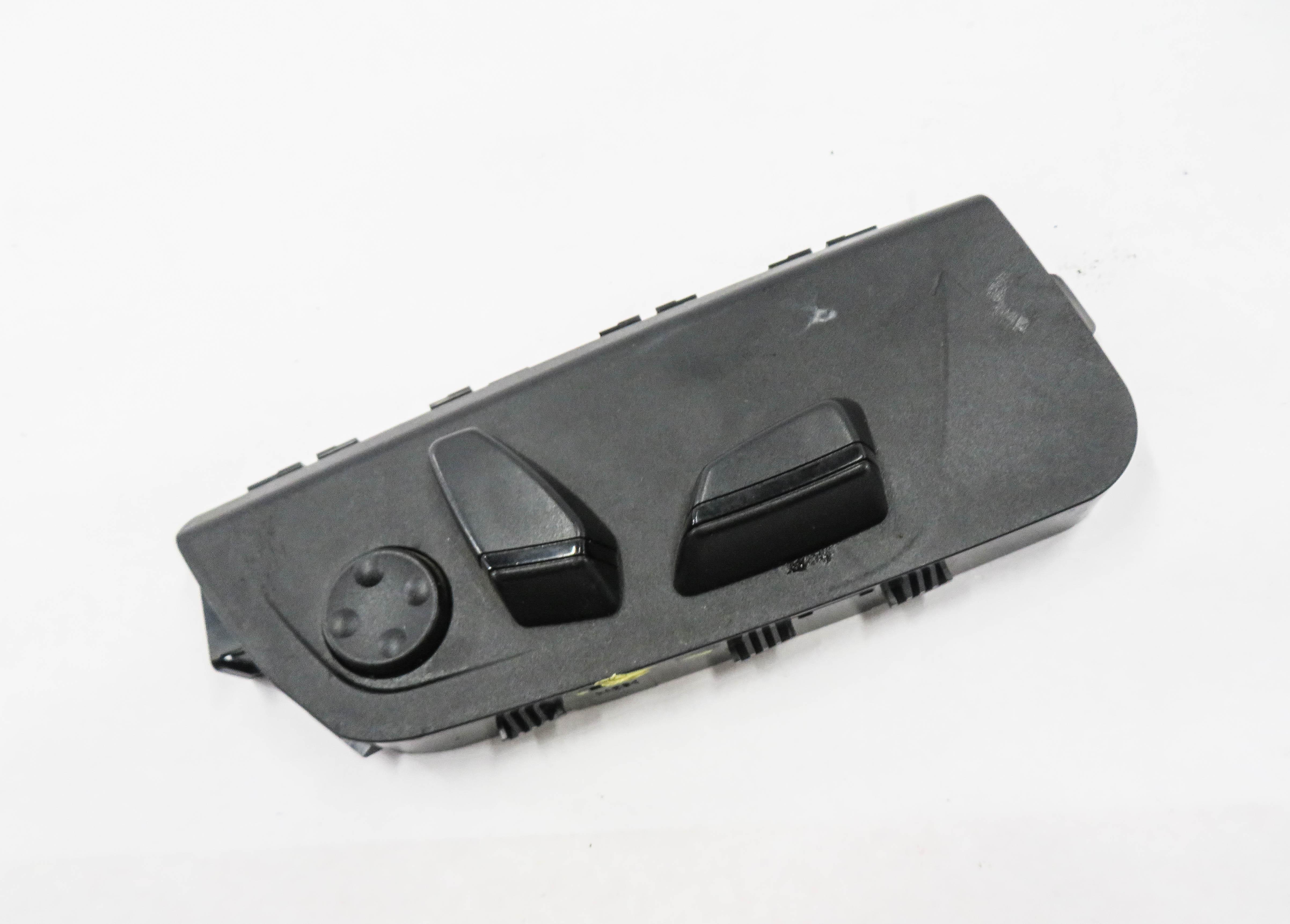 2014 BMW 428i (F32) RIGHT FRONT PASSENGER SEAT ADJUSTMENT SWITCH BUTTON — exact item pictured