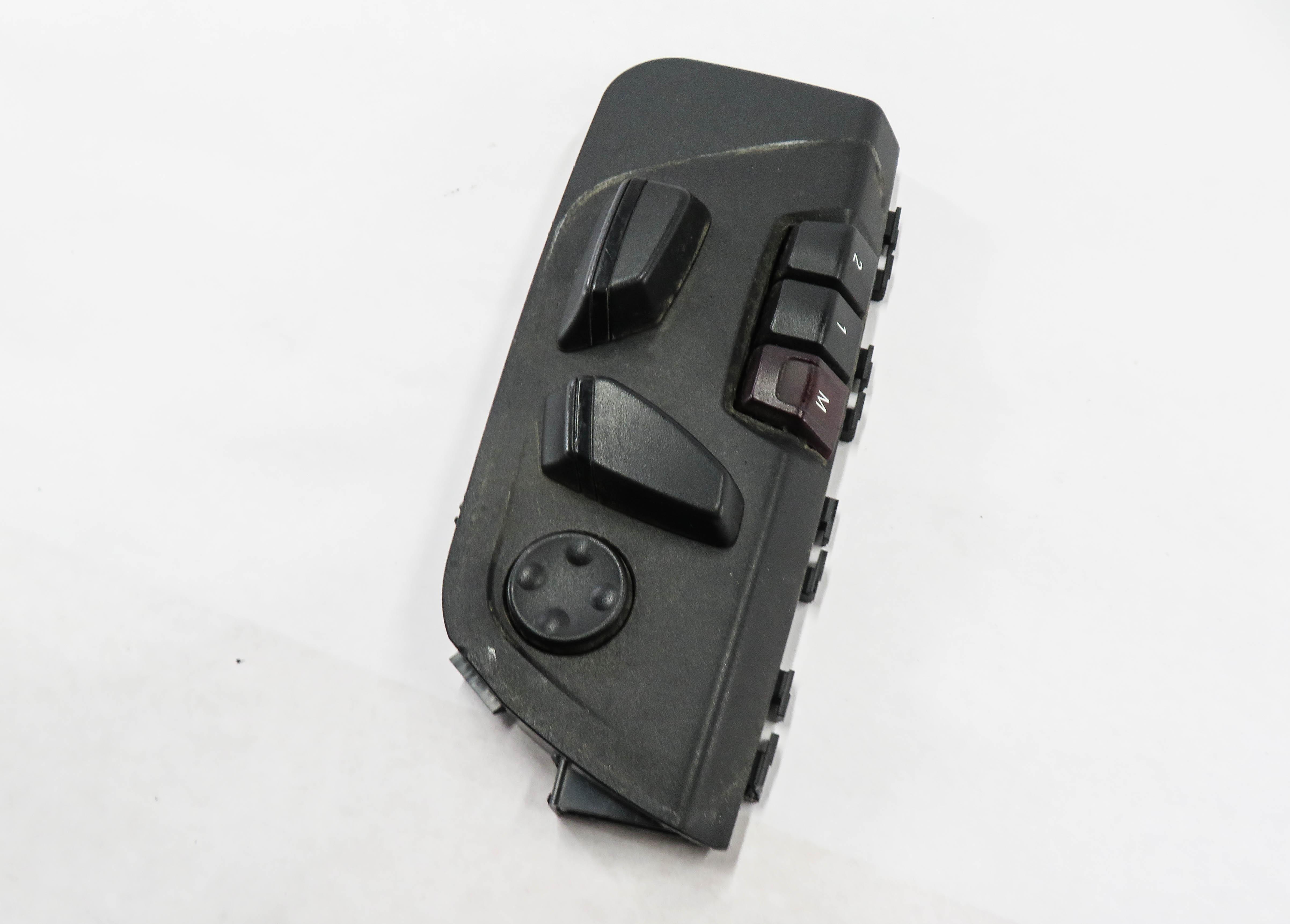 2014 BMW 428i (F32) LEFT FRONT DRIVER MEMORY SEAT ADJUSTMENT SWITCH BUTTON — exact item pictured