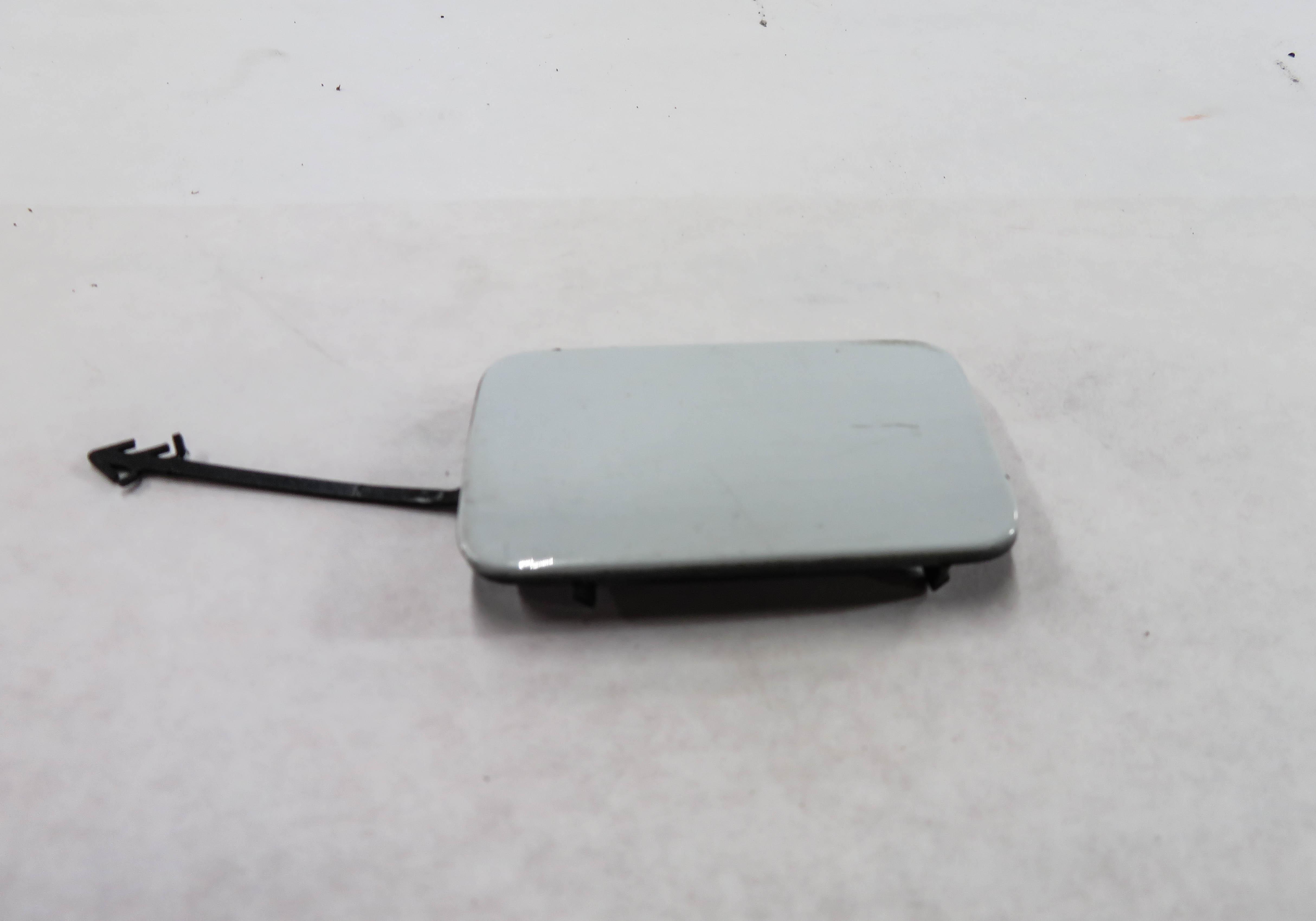 2012 AUDI Q5 (B8 8R) LEFT DRIVER REAR TOWING EYE TOW HOOK COVER TRIM (WHITE) — exact item pictured