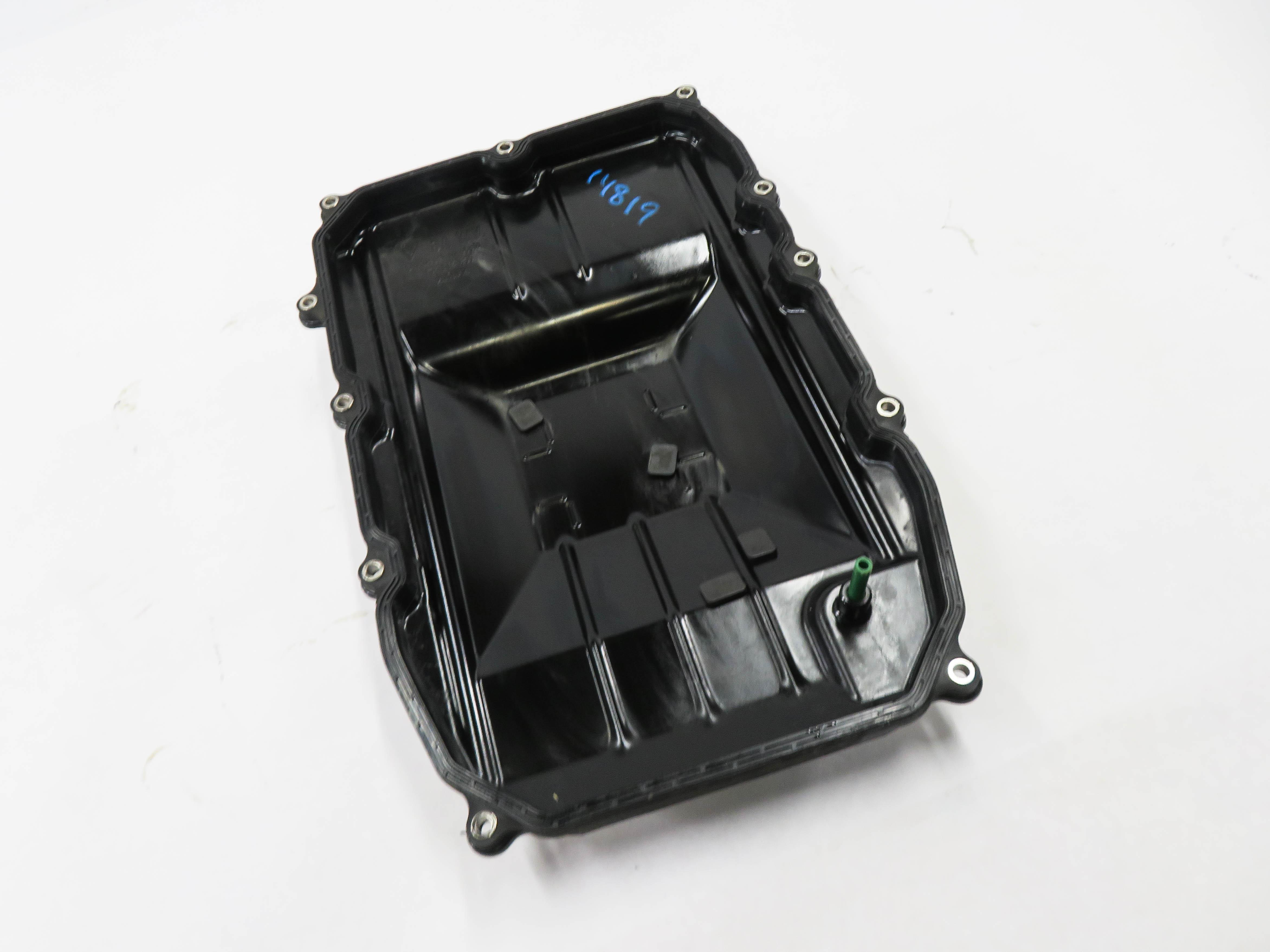 2011-2017 VW / AUDI Q7 (4L) TOUAREG - 3.0L / 3.6L ENGINE TRANSMISSION OIL PAN — exact item pictured