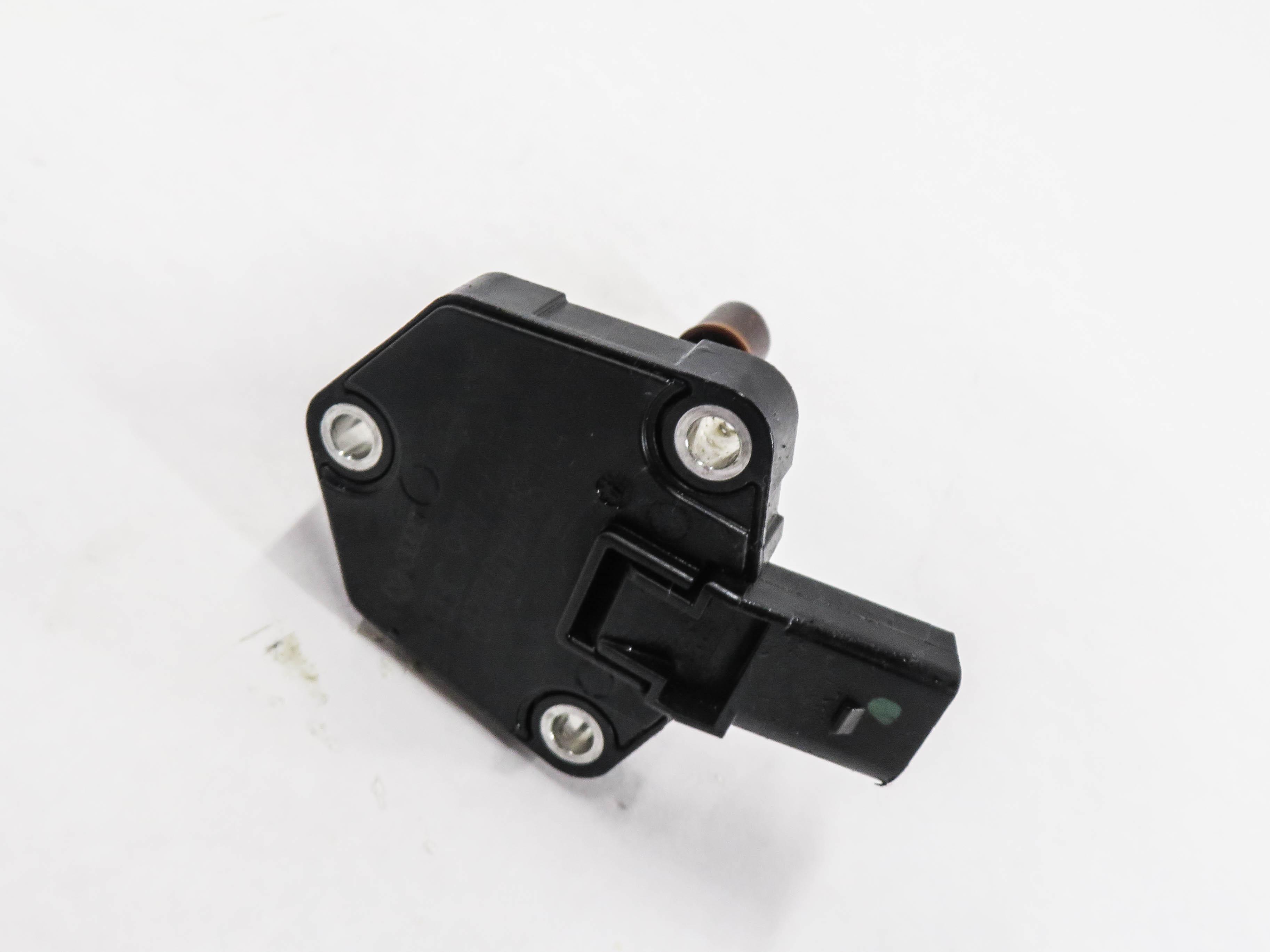 2013 AUDI Q7 (4L) 3.0L CTWA SUPERCHARGED ENGINE - OIL LEVEL SENSOR SENDER — exact item pictured