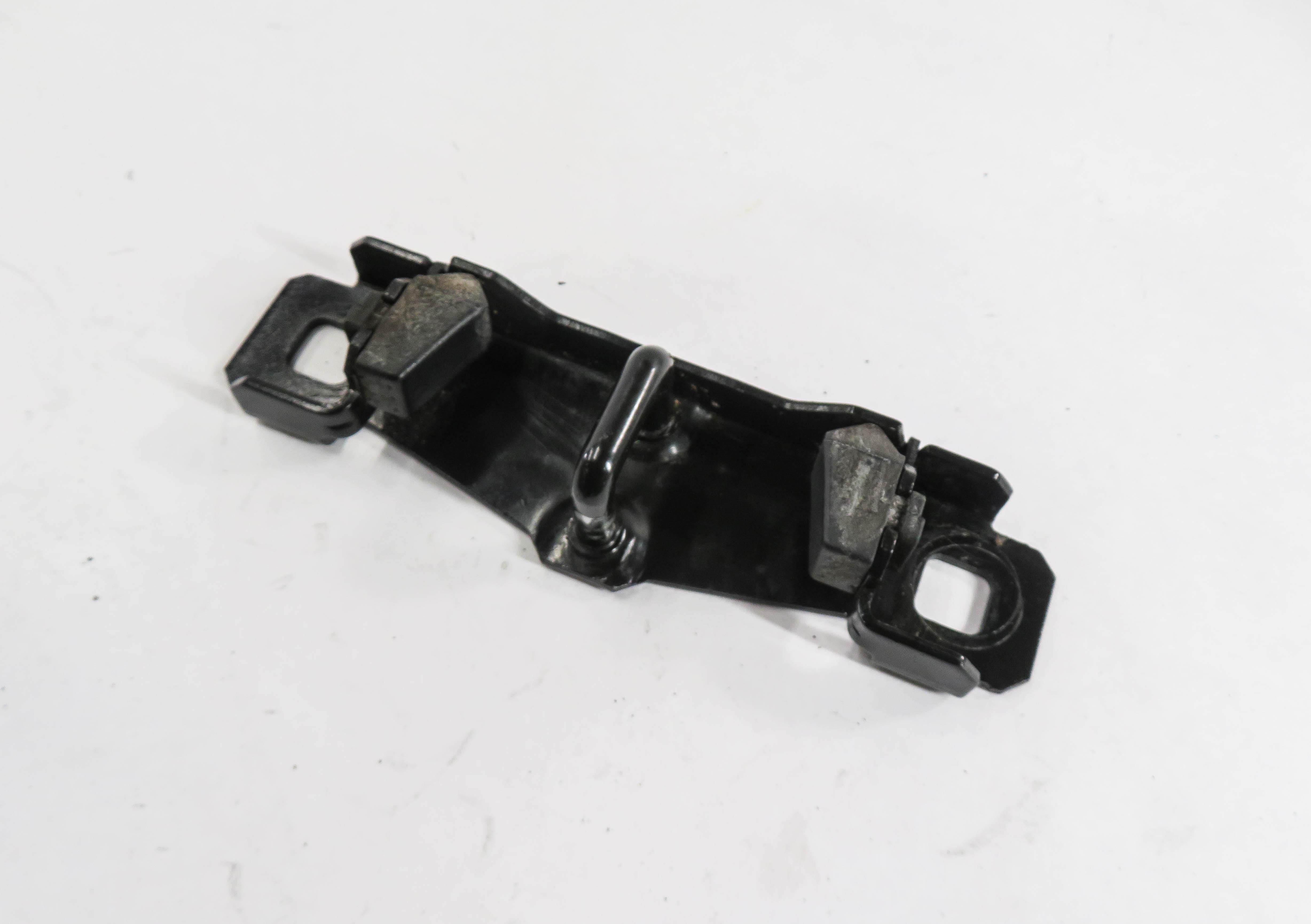 2012 RANGE ROVER SPORT (L320) REAR TRUNK LOCK LATCH ACTUATOR STRIKER PLATE — exact item pictured