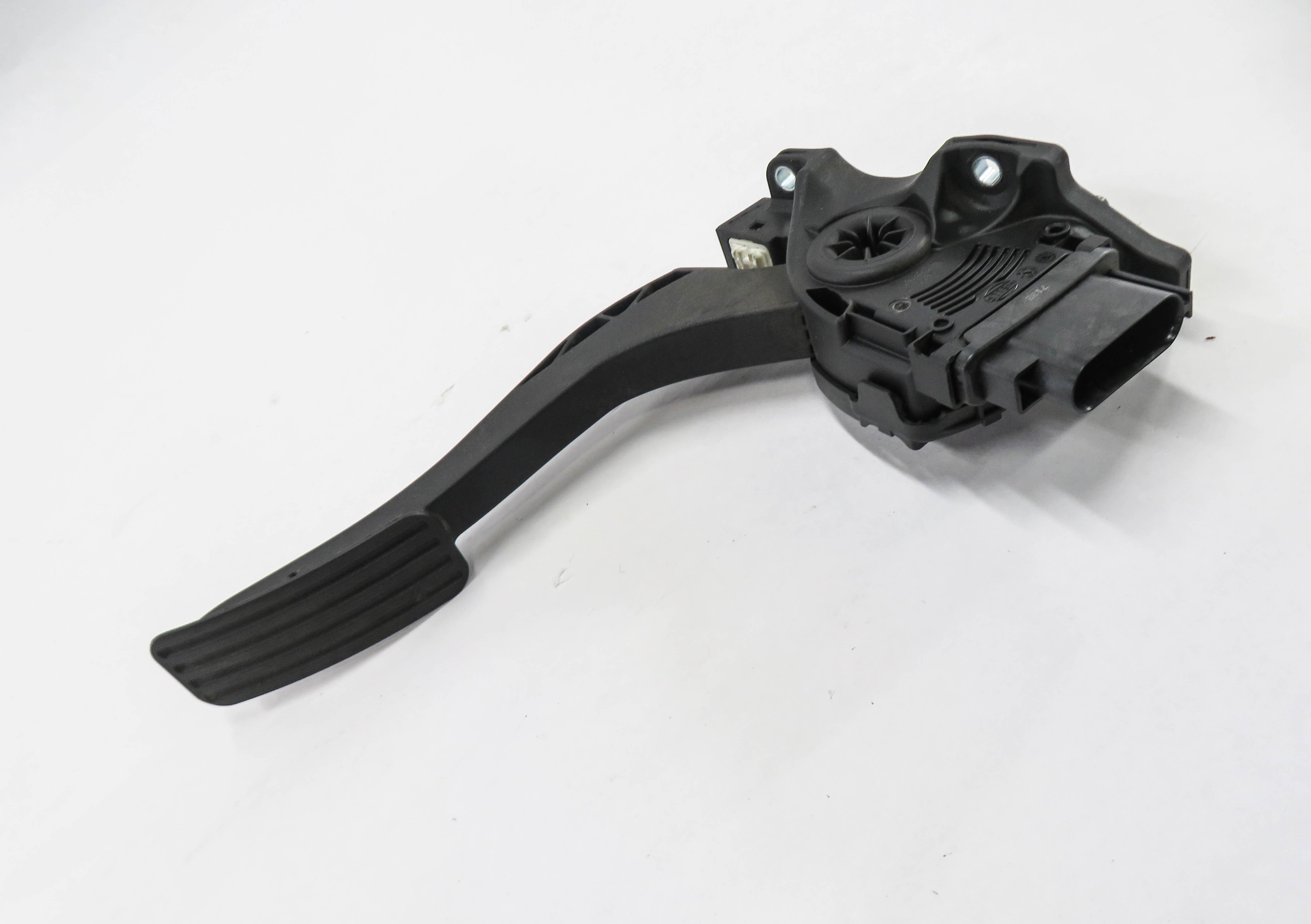 2012 RANGE ROVER SPORT (L320) GAS PEDAL — exact item pictured