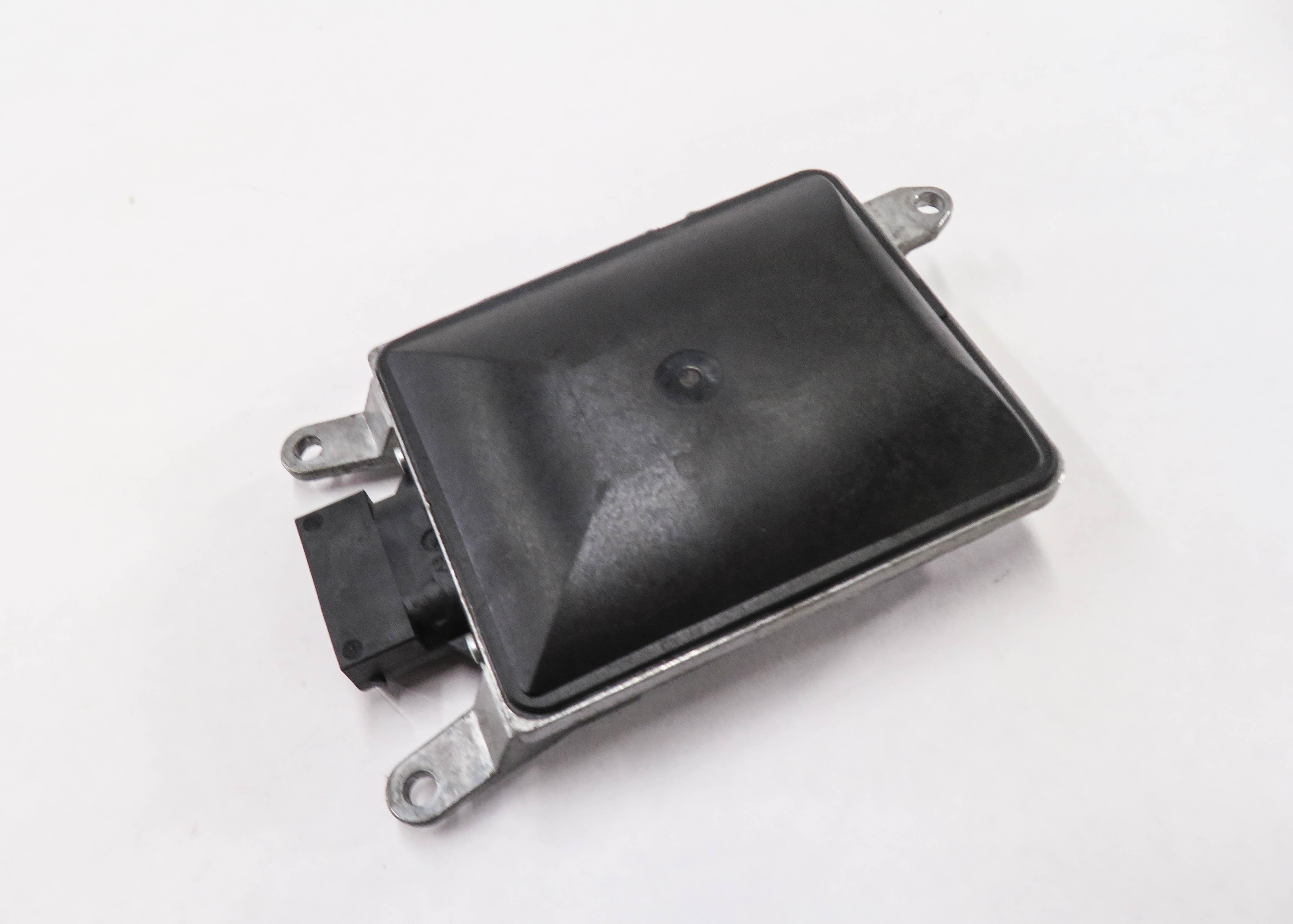 2015-2016 AUDI A3 S3 (8V) RIGHT LANE DEPARTURE BLIND SPOT CONTROL MODULE (SLAVE) — exact item pictured