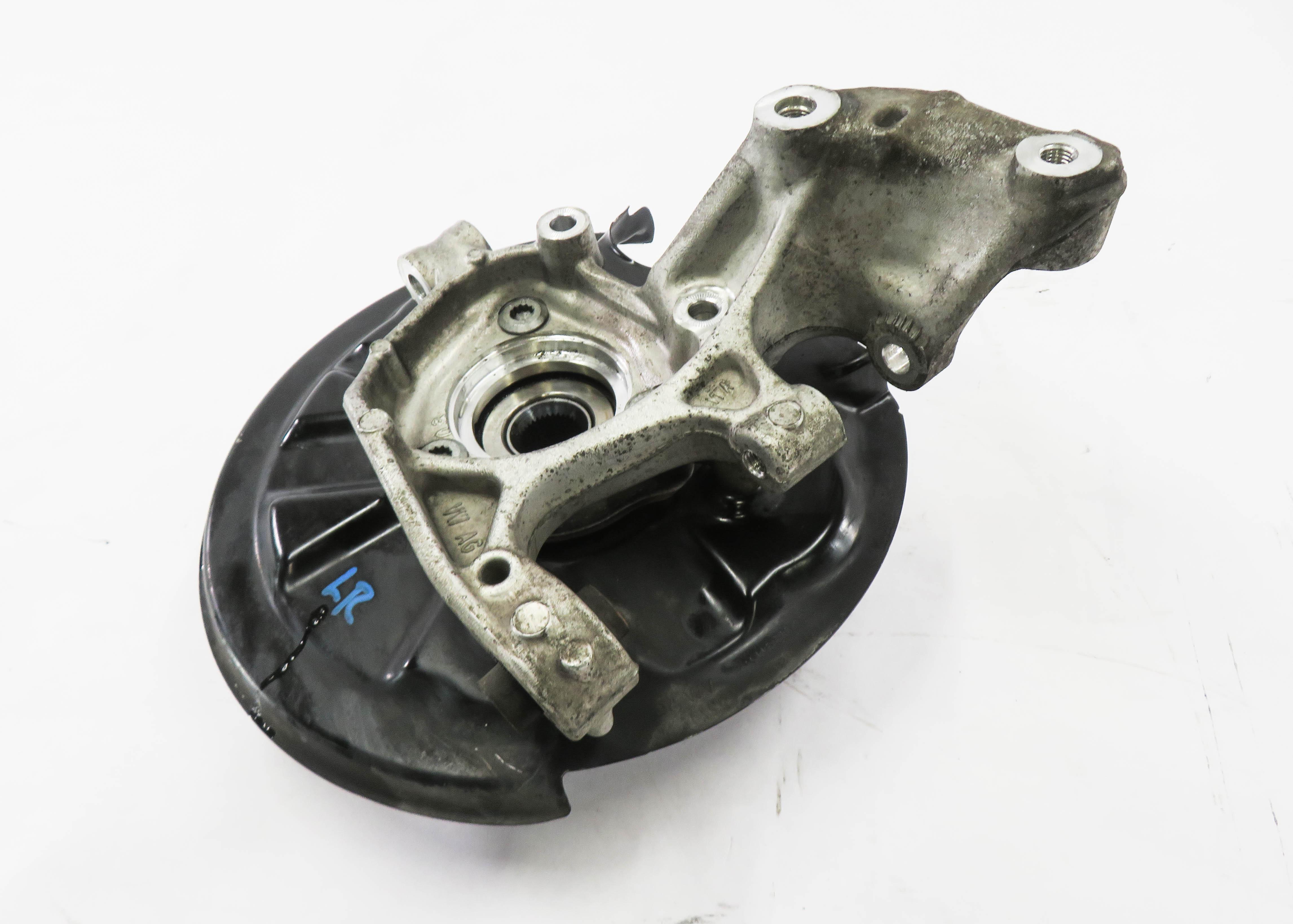 15-19 VW GOLF / AUDI A3 S3 RS3 (8V) AWD - LEFT REAR SPINDLE KNUCKLE WHEEL HUB — exact item pictured