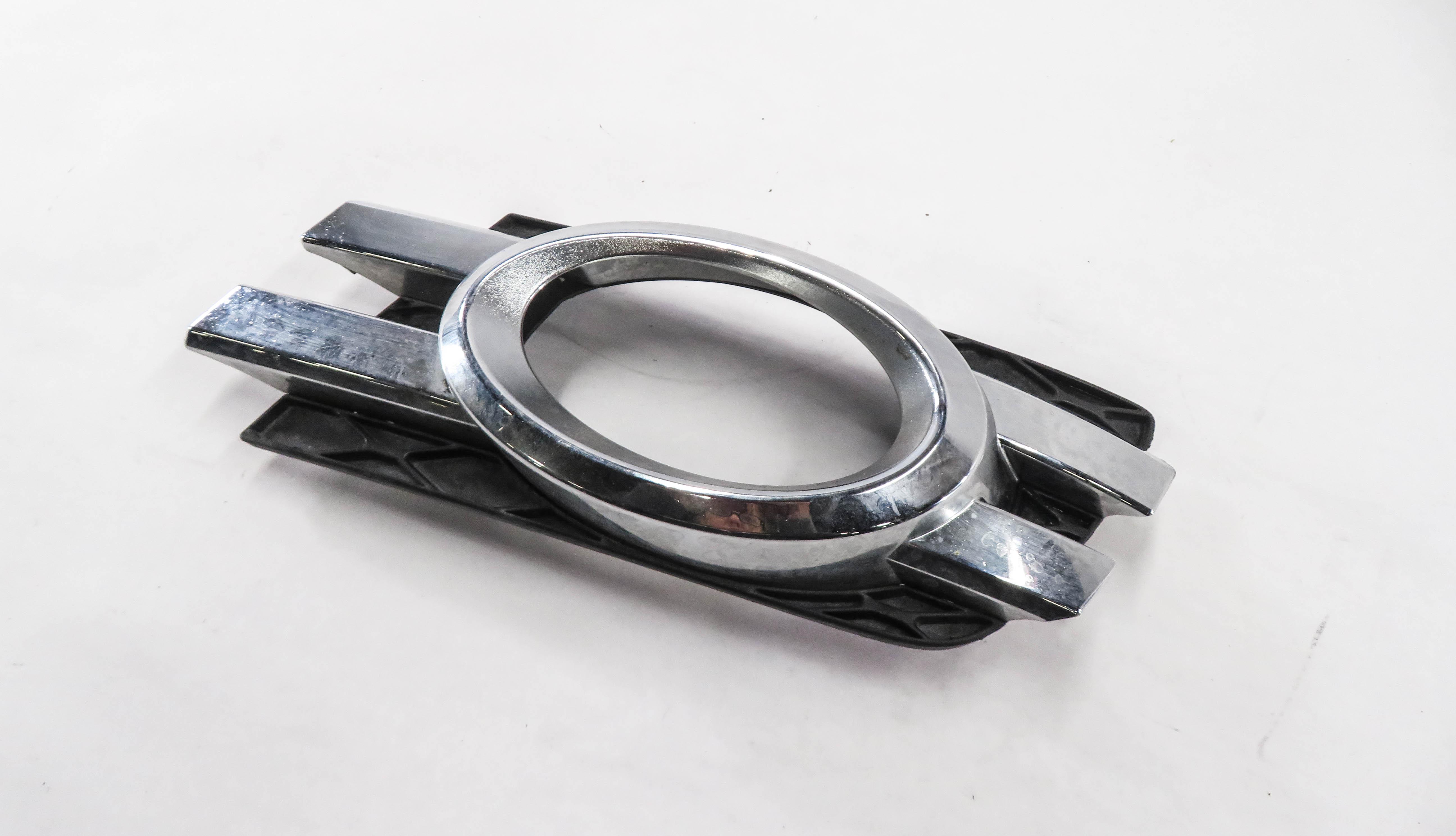 2008 MERCEDES GL550 (X164) LEFT FRONT DRIVER FOGLIGHT GRILLE TRIM — exact item pictured