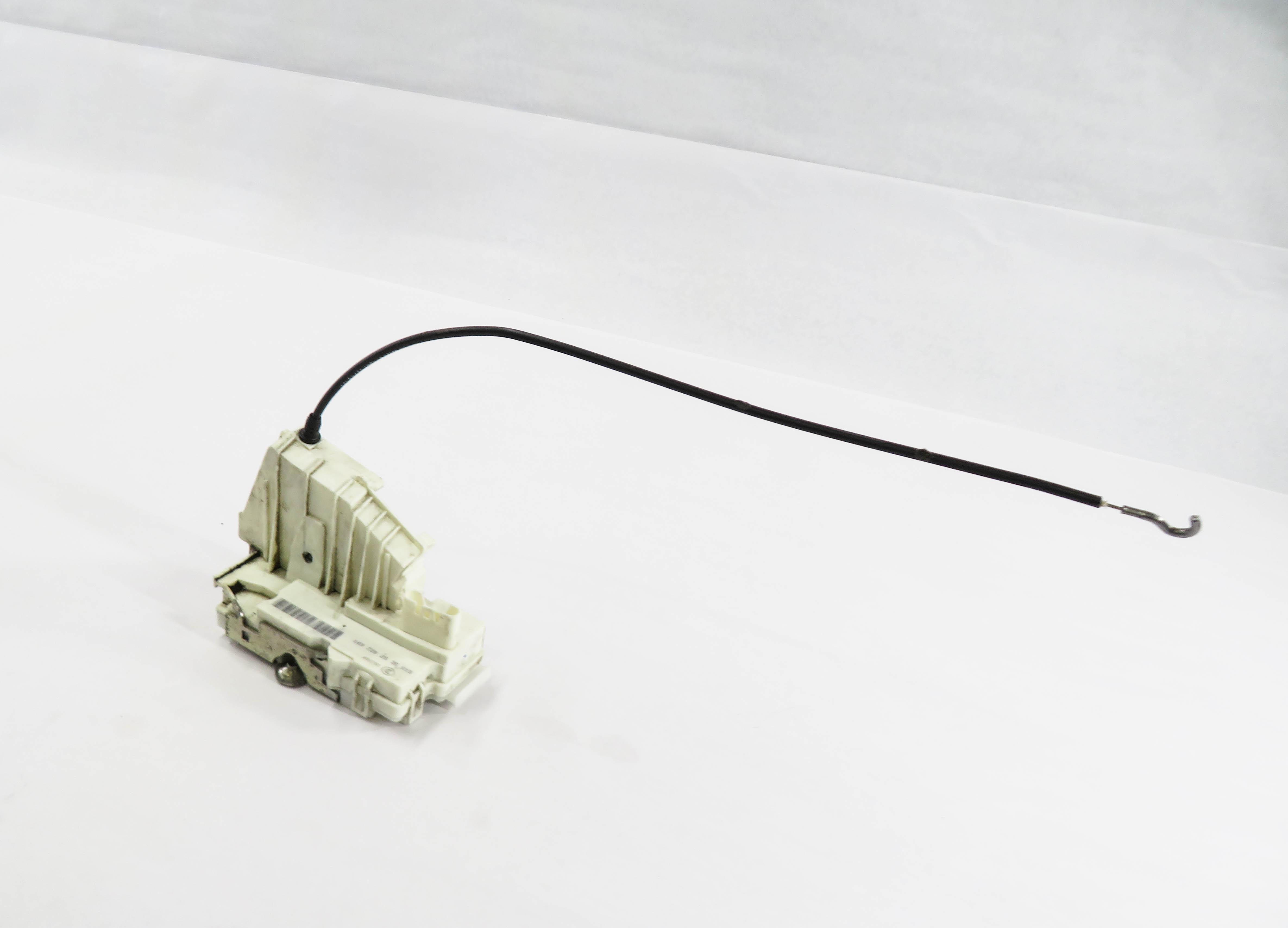 06-12 MERCEDES GL320 GL450 GL550 GL350 ML350 ML320 ML500 - LEFT FRONT DOOR LATCH — exact item pictured