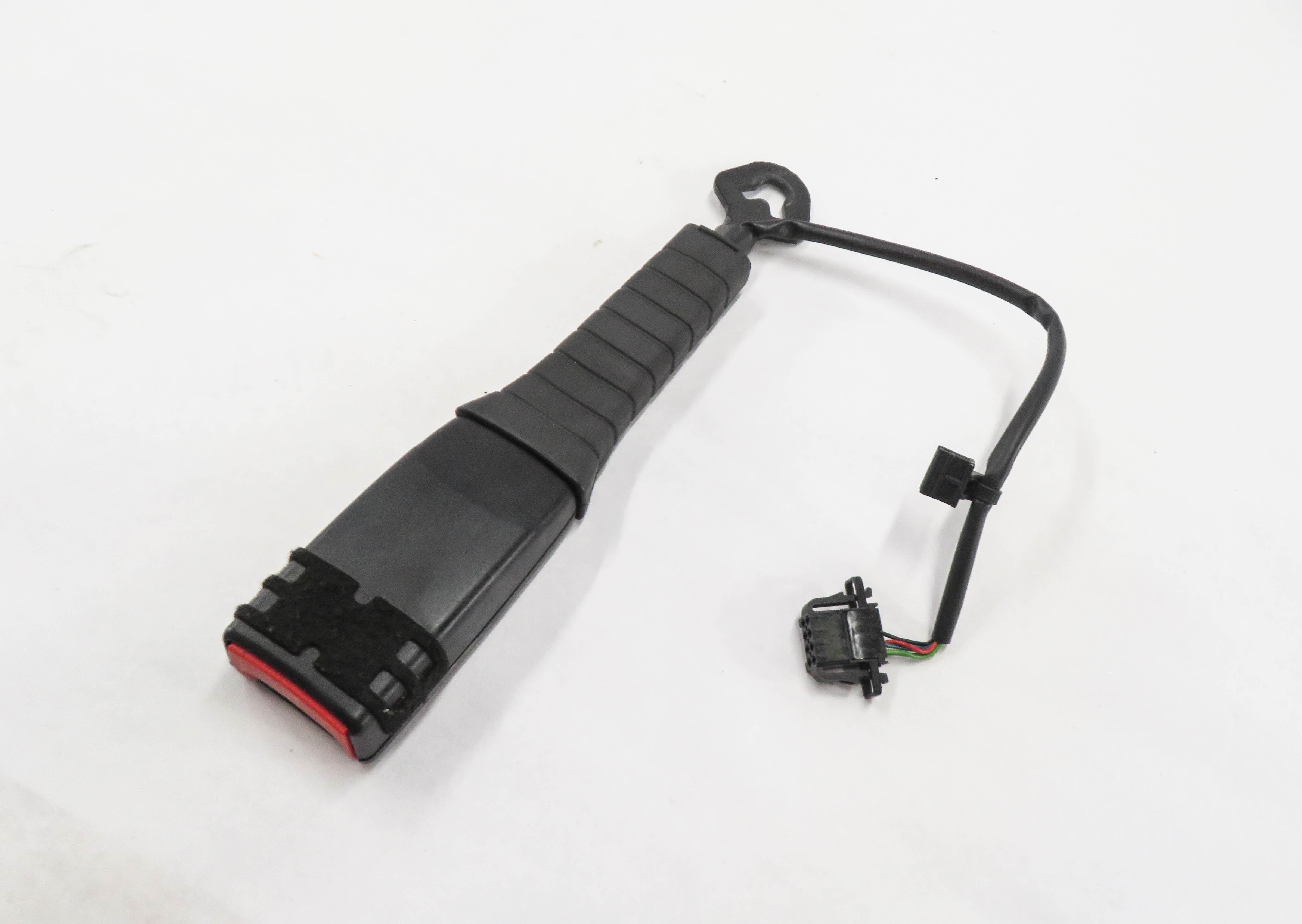 2009-2017 AUDI A4 A5 S4 S5 RS5 (B8 8K 8T) RIGHT FRONT SEATBELT BUCKLE RECEIVER — exact item pictured