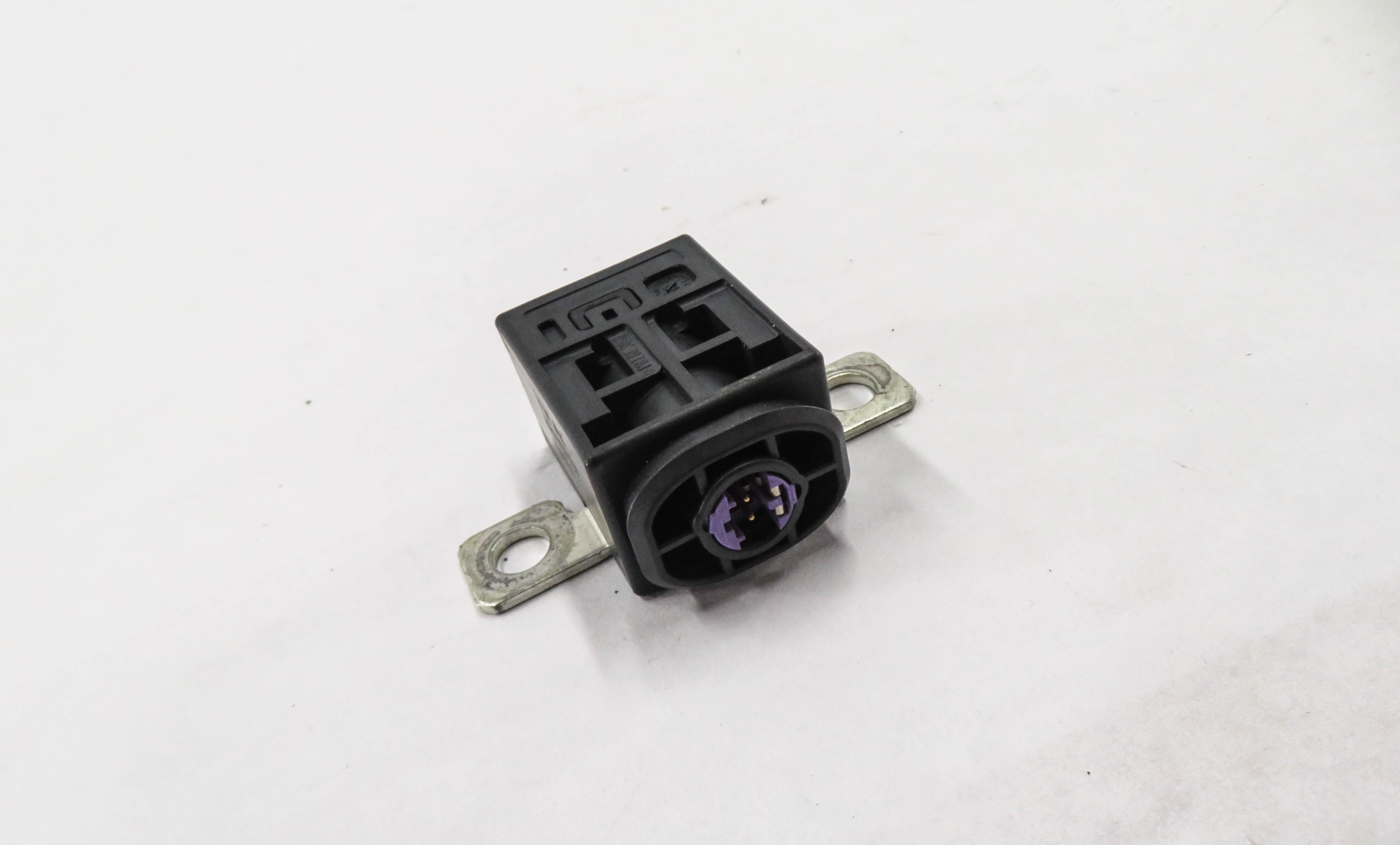 2013 AUDI S4 (B8 8K) BATTERY OVERLOAD PROTECTION MODULE — exact item pictured