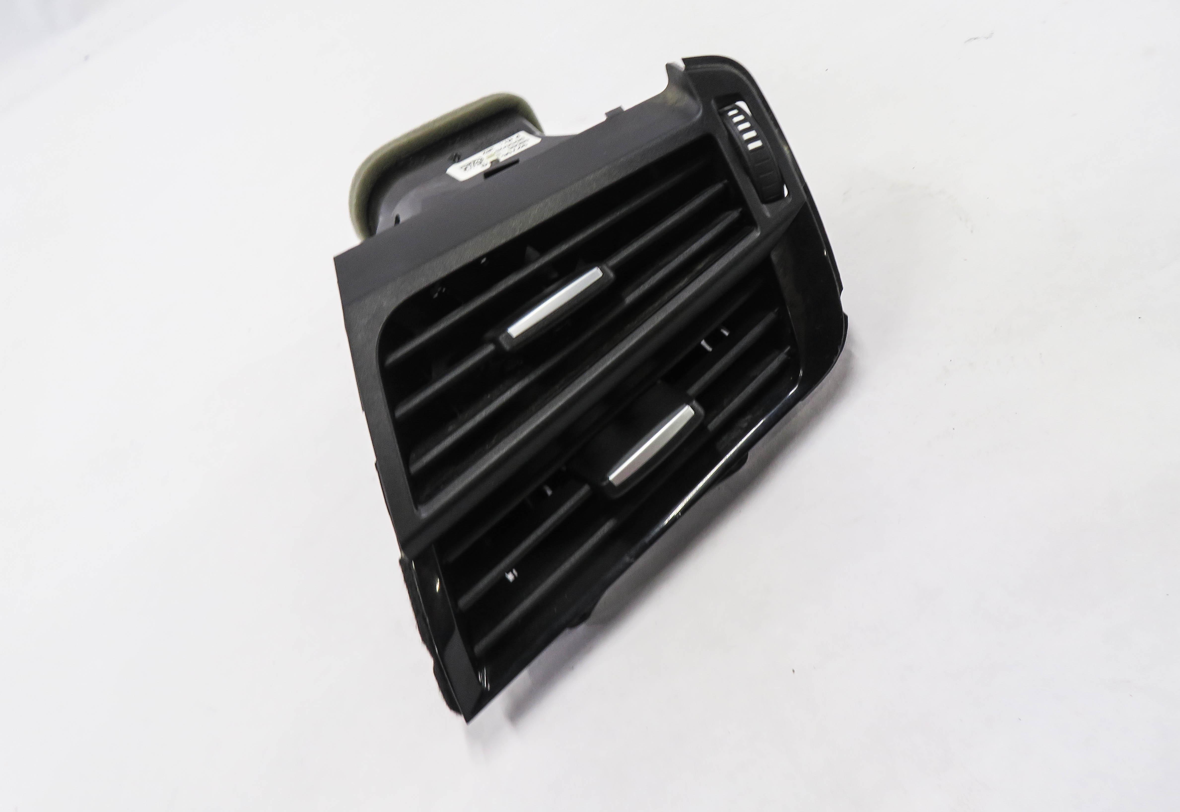 2015 BMW X5 (F15) RIGHT FRONT PASSENGER DASH HEATER A/C AIR VENT — exact item pictured