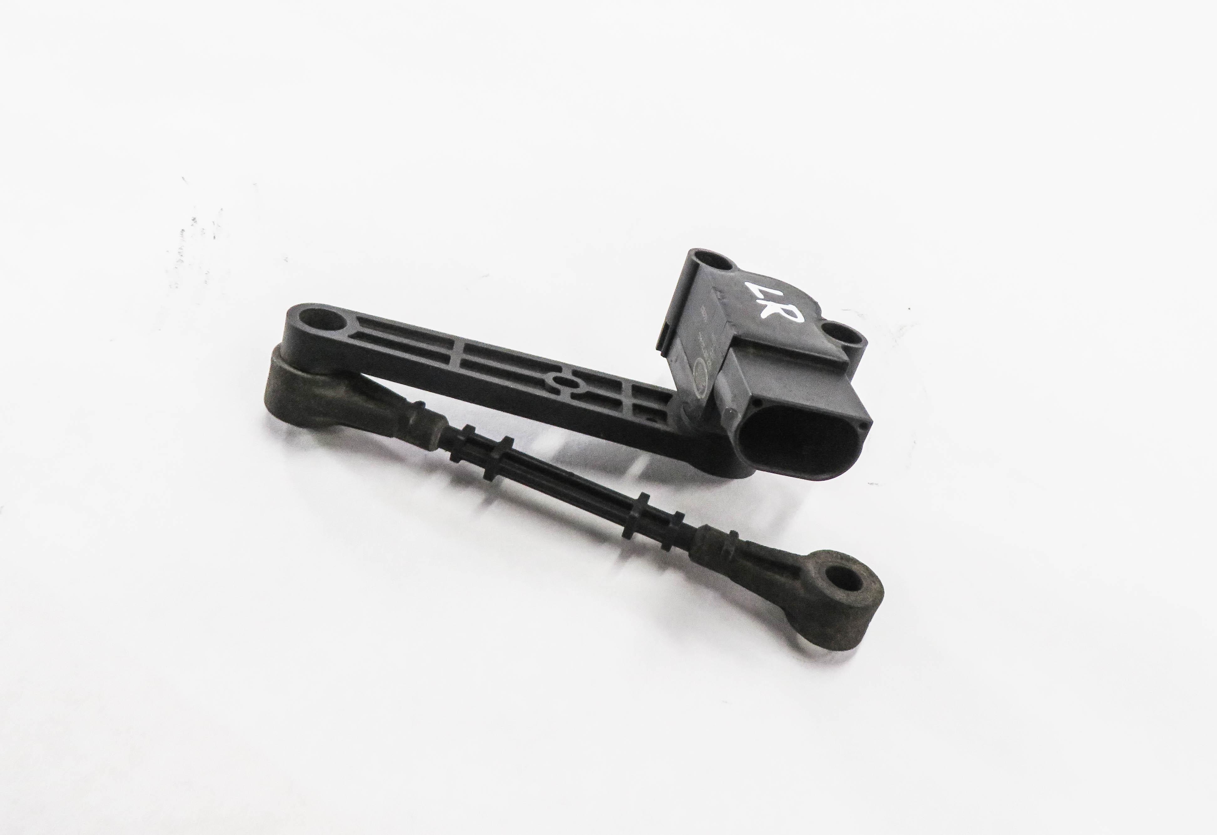 2011 RANGE ROVER SPORT (L320) LEFT REAR SUSPENSION HEIGHT LEVEL SENSOR — exact item pictured