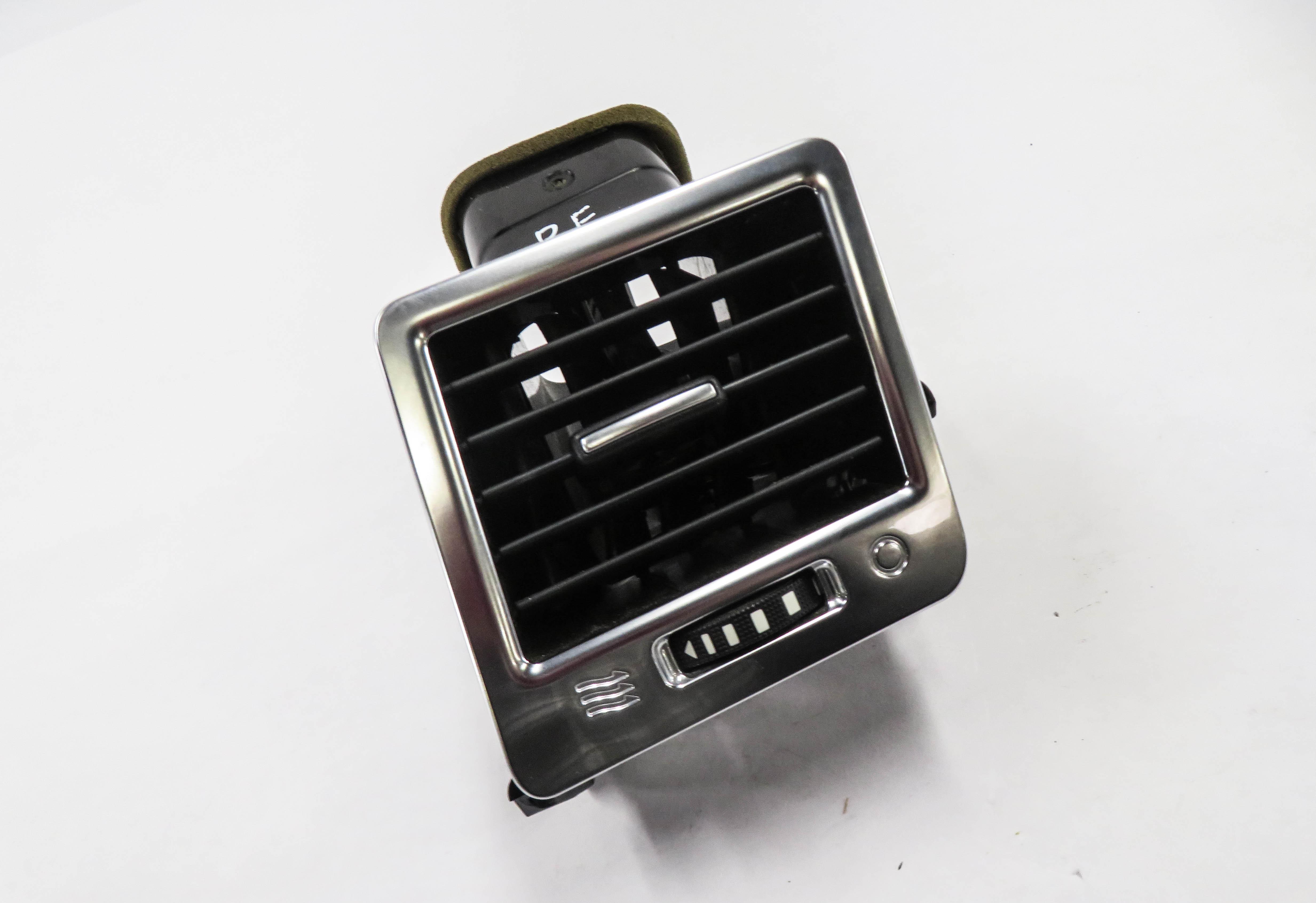 2011 RANGE ROVER SPORT (L320) RIGHT FRONT (OUTER DASH) HEATER A/C AIR VENT — exact item pictured
