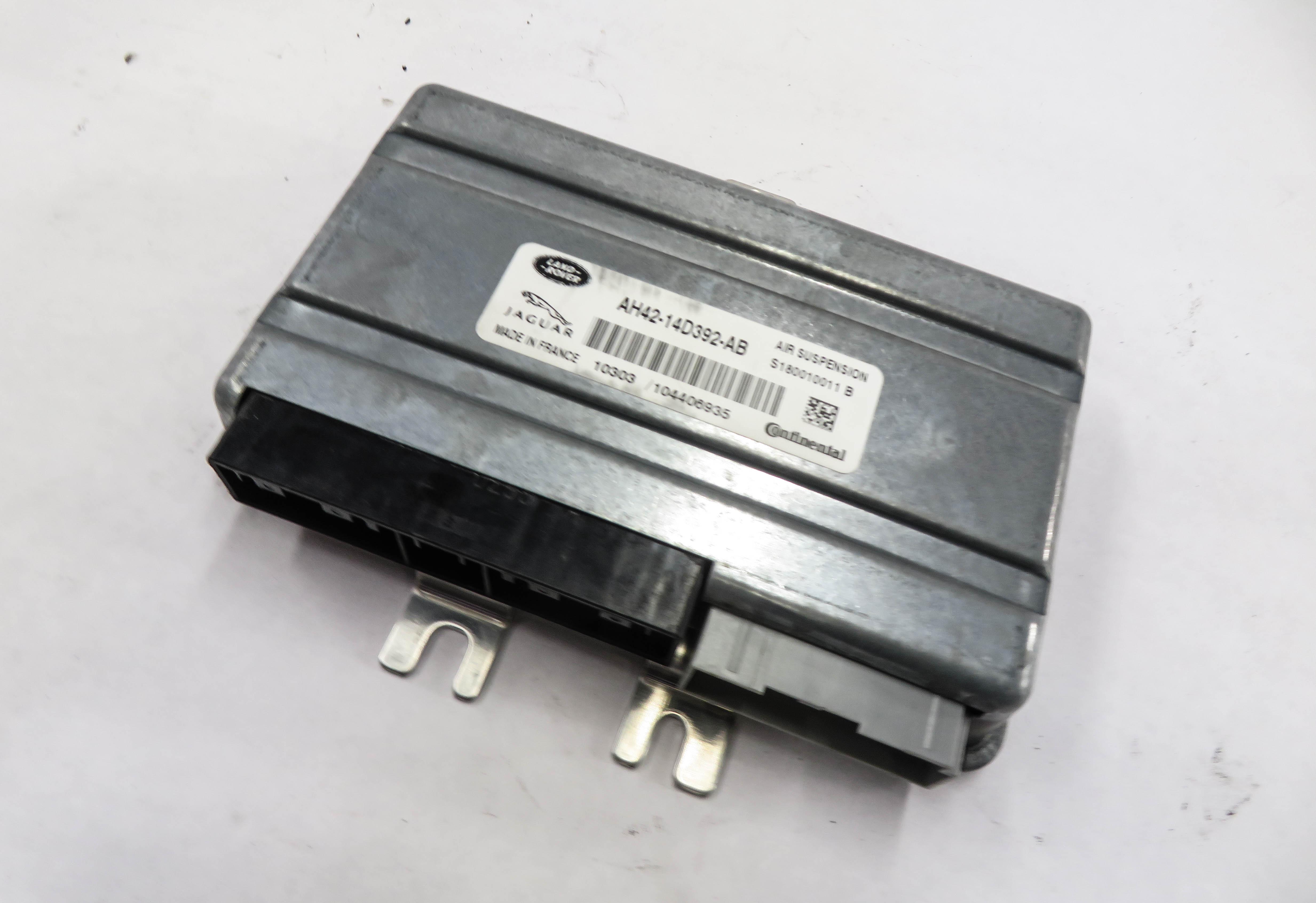 2011 RANGE ROVER SPORT (L320) AIR SUSPENSION CONTROL MODULE (HITACHI) — exact item pictured