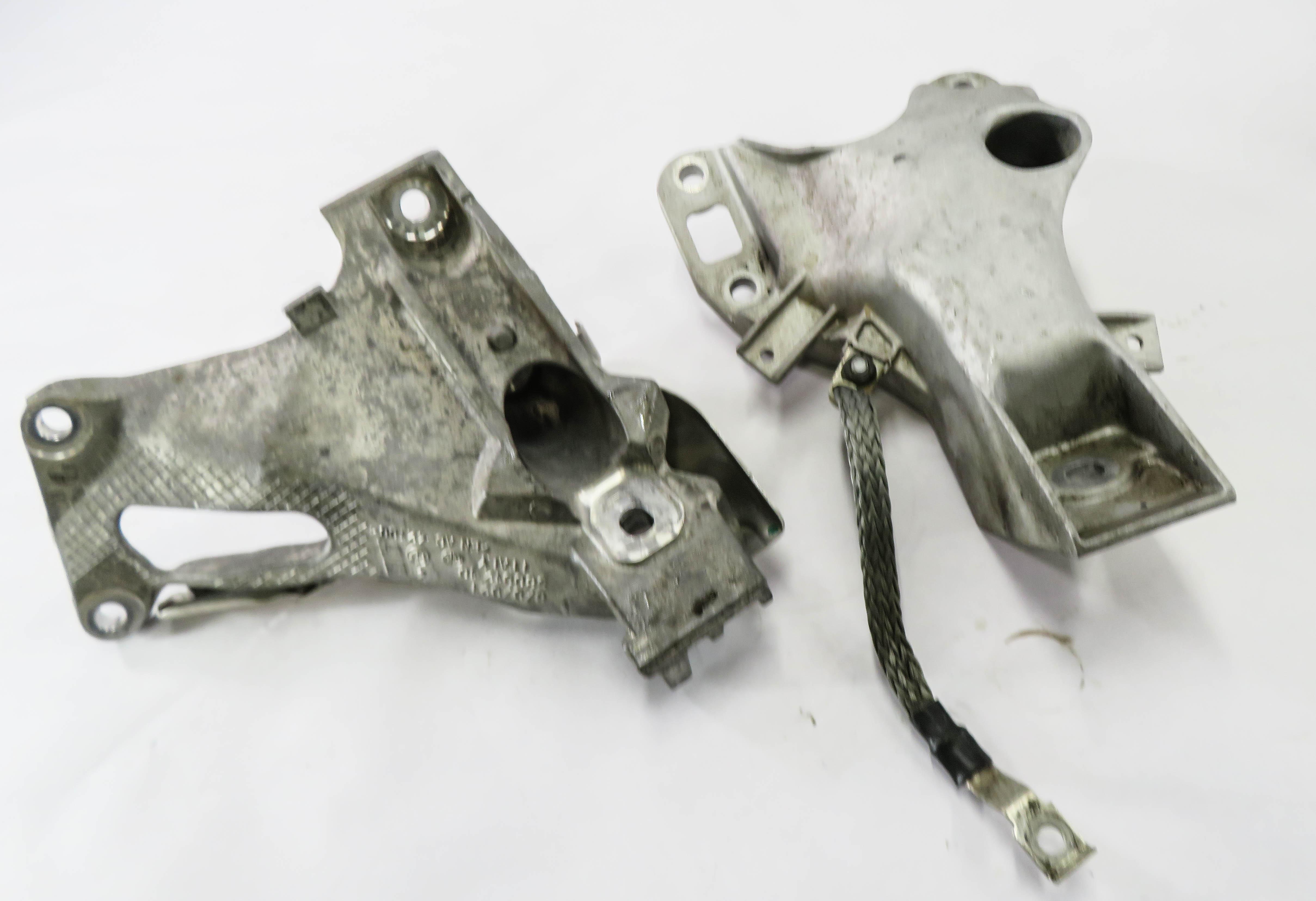 2012 BMW X5 (E70) 3.0L N55 TURBO ENGINE - LEFT & RIGHT MOTOR MOUNT BRACKET SET — exact item pictured