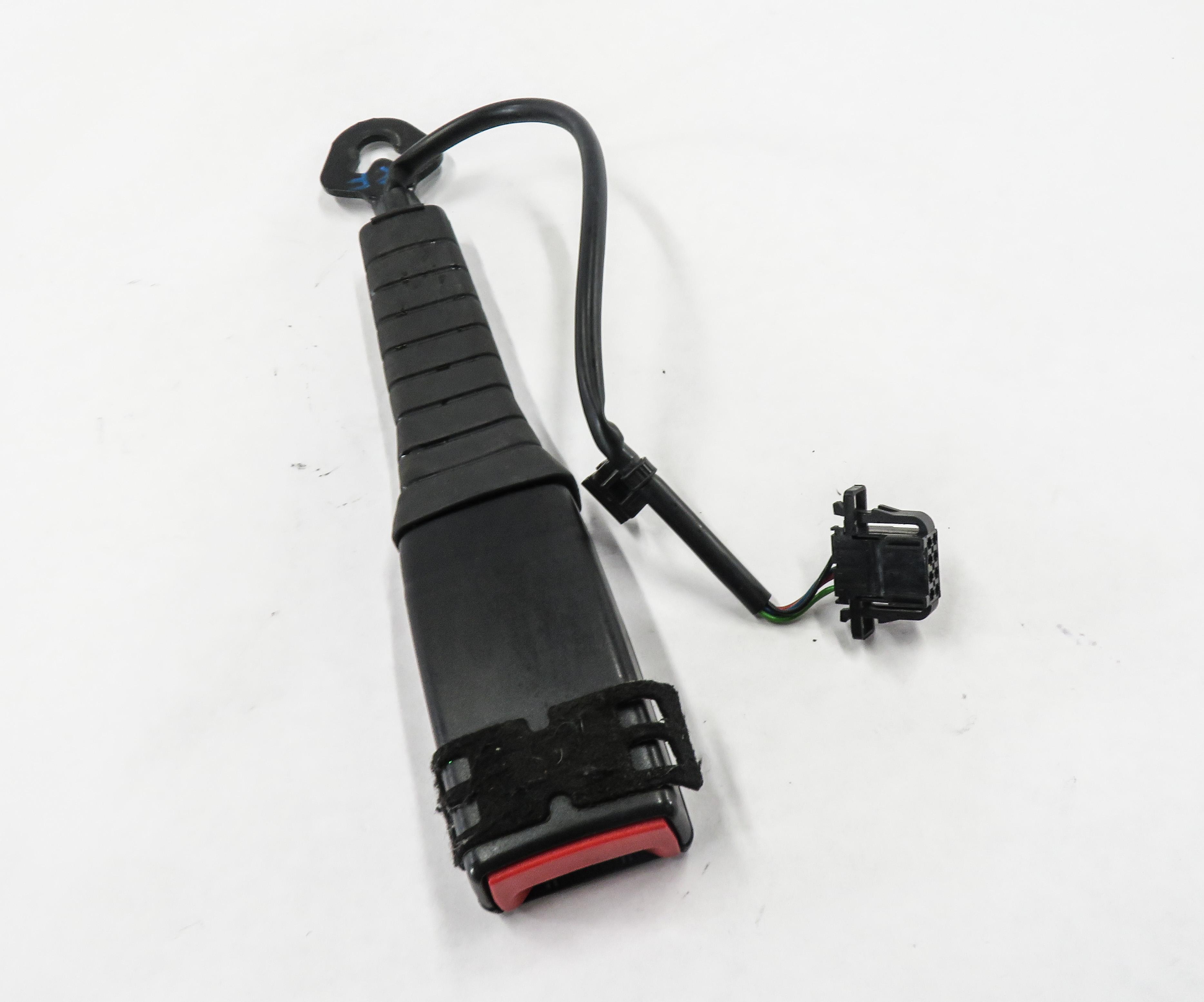 2009-2017 AUDI A4 A5 S4 S5 RS5 (B8 8K 8T) RIGHT FRONT SEATBELT BUCKLE RECEIVER — exact item pictured