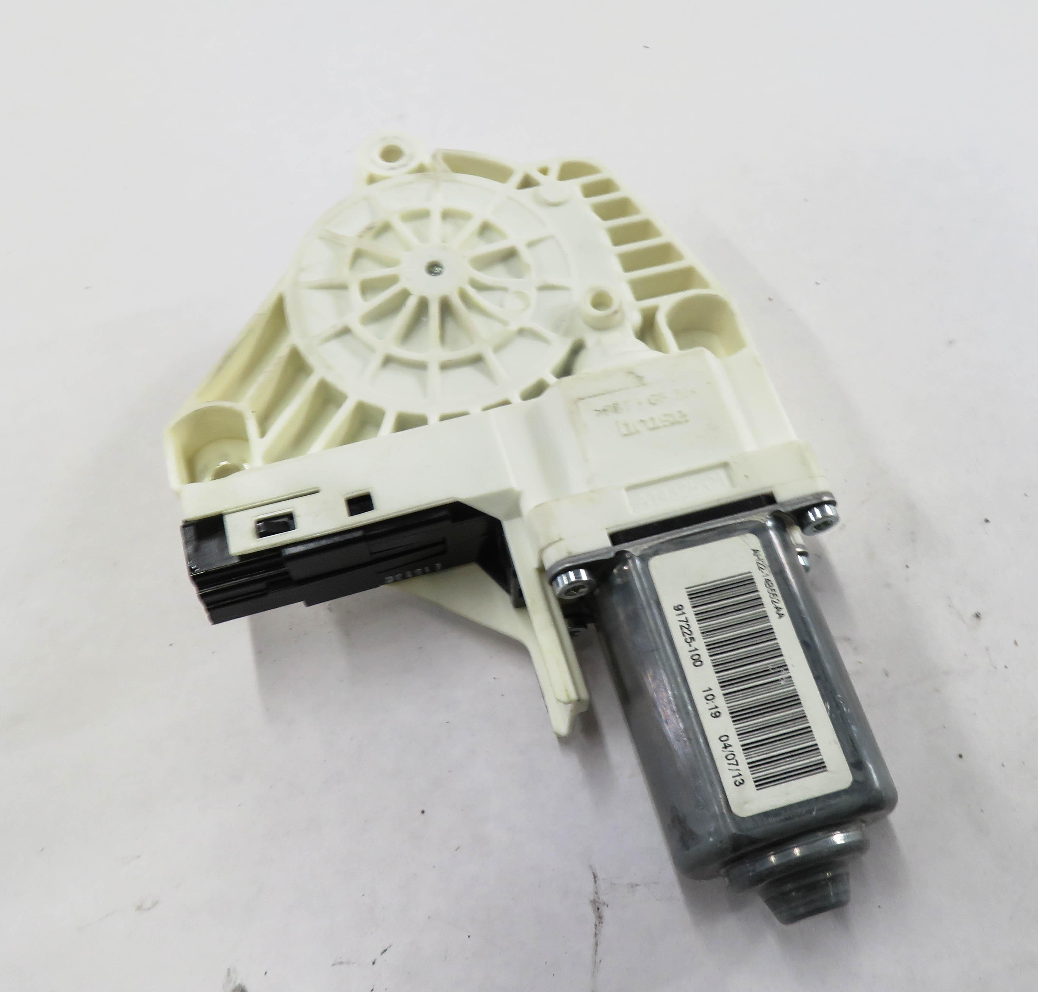 2010-2016 LR4 RANGE ROVER SPORT (L320) RIGHT FRONT PASSENGER POWER WINDOW MOTOR — exact item pictured