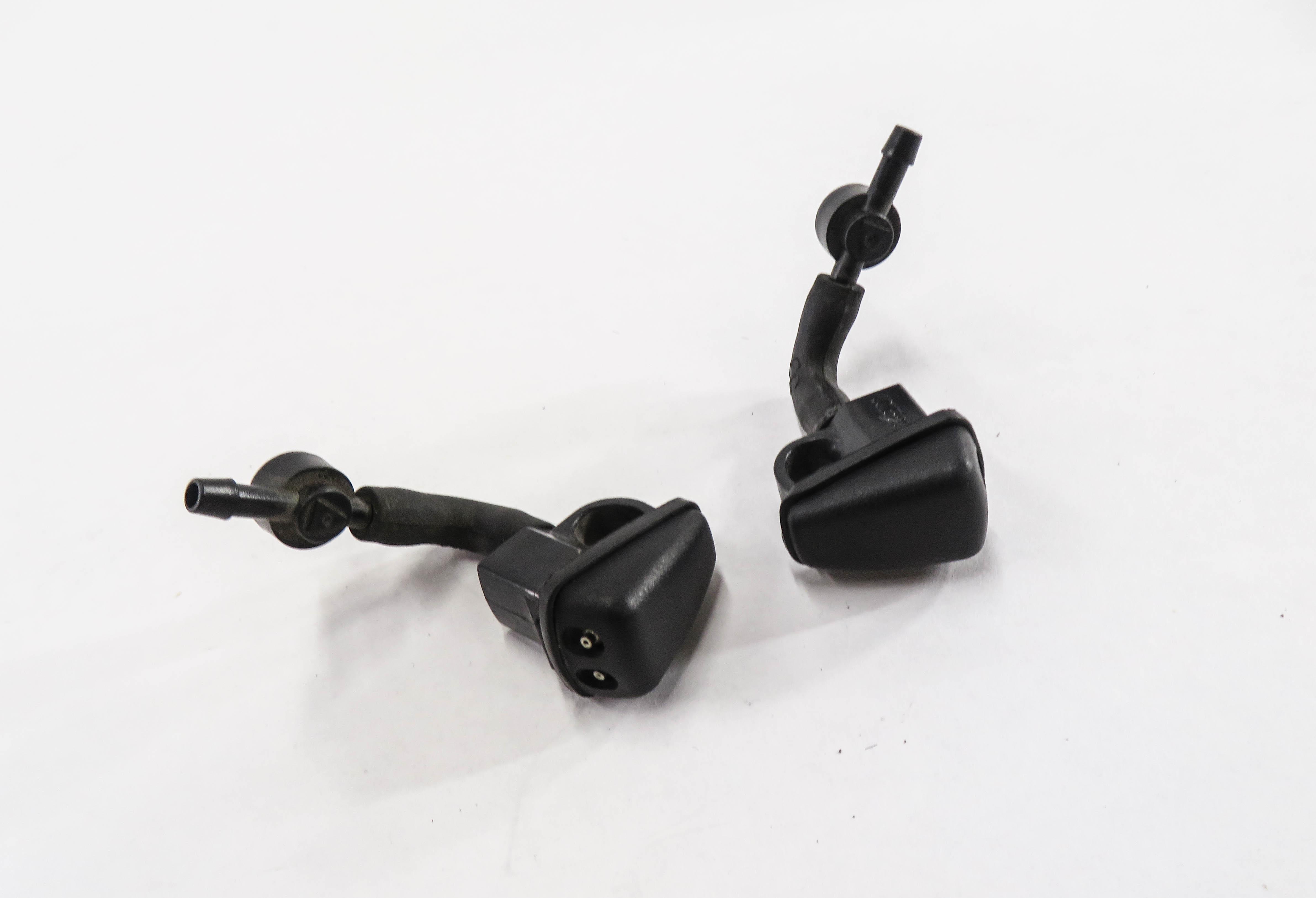 2013 LAND ROVER LR4 - WINDSHIELD WASHER SQUIRTER NOZZLE SET — exact item pictured