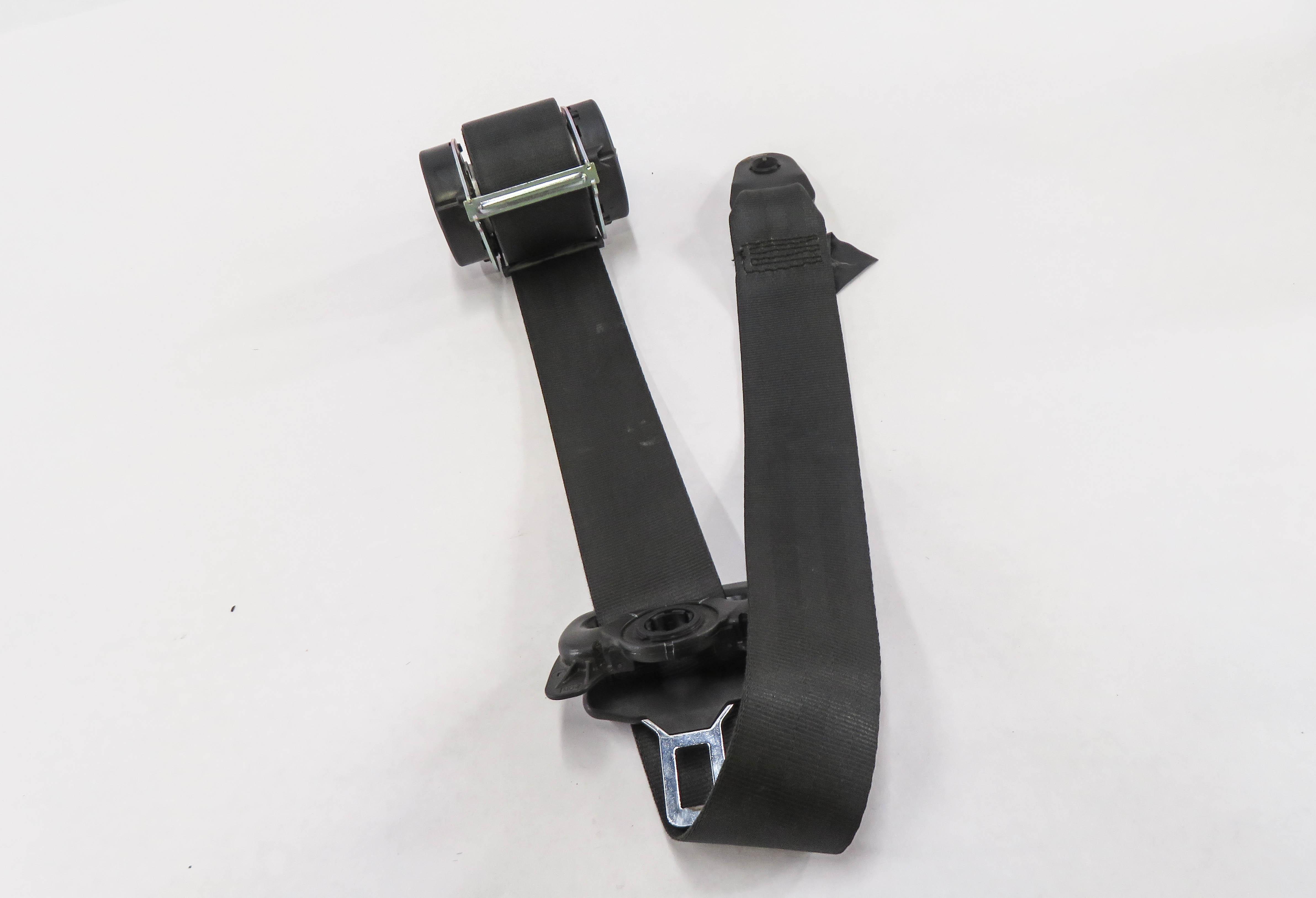 2013 LAND ROVER LR4 REAR 2nd SECOND ROW LEFT SEATBELT BUCKLE RETRACTOR (BLACK) — exact item pictured