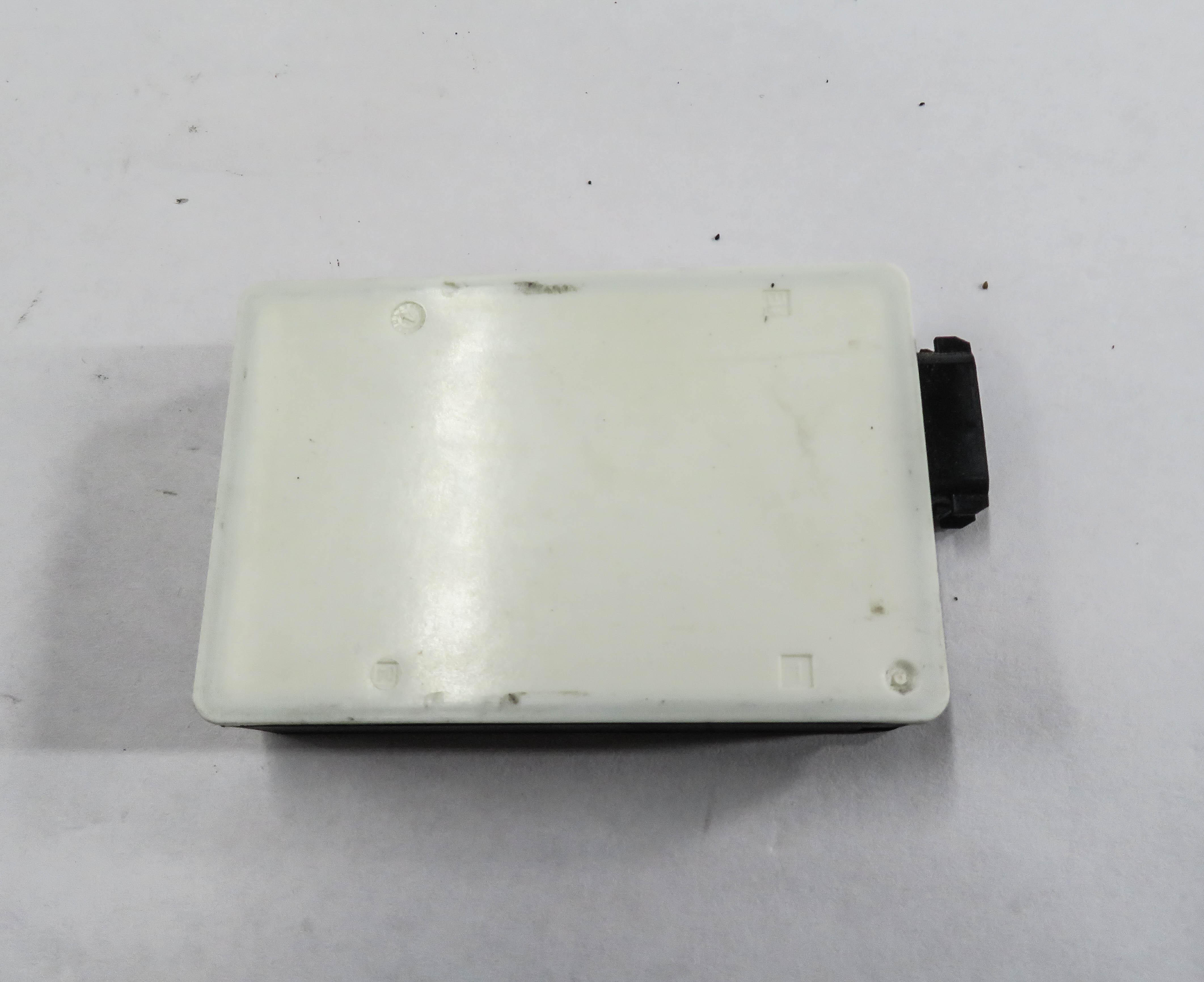 2014 MERCEDES E350 (A207 C207 W207) BLIND SPOT RADAR MODULE — exact item pictured
